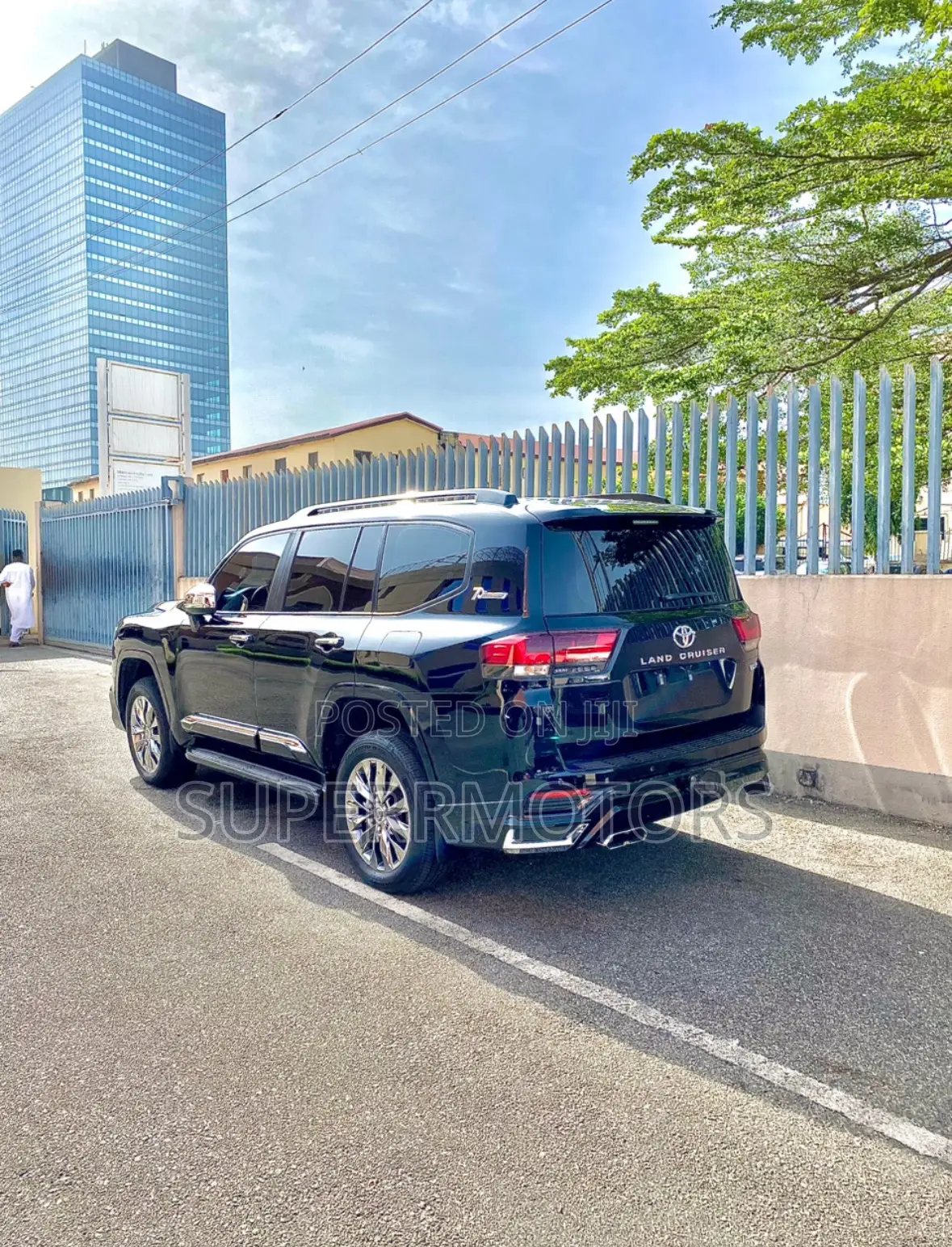 Direct 2022 Toyota Land Cruiser GXR Abuja Rental
