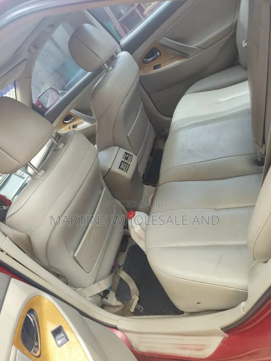 Toyota Camry Xle V6