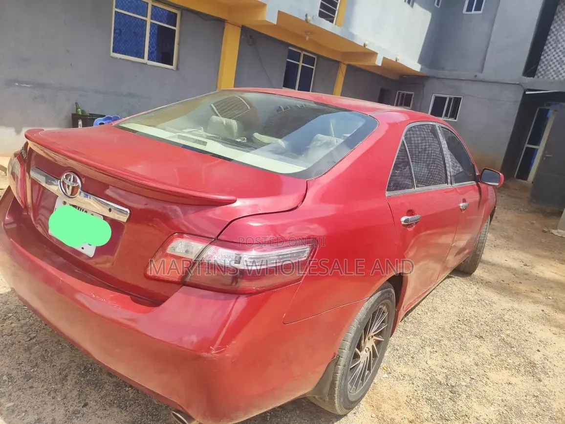 Toyota Camry Xle V6