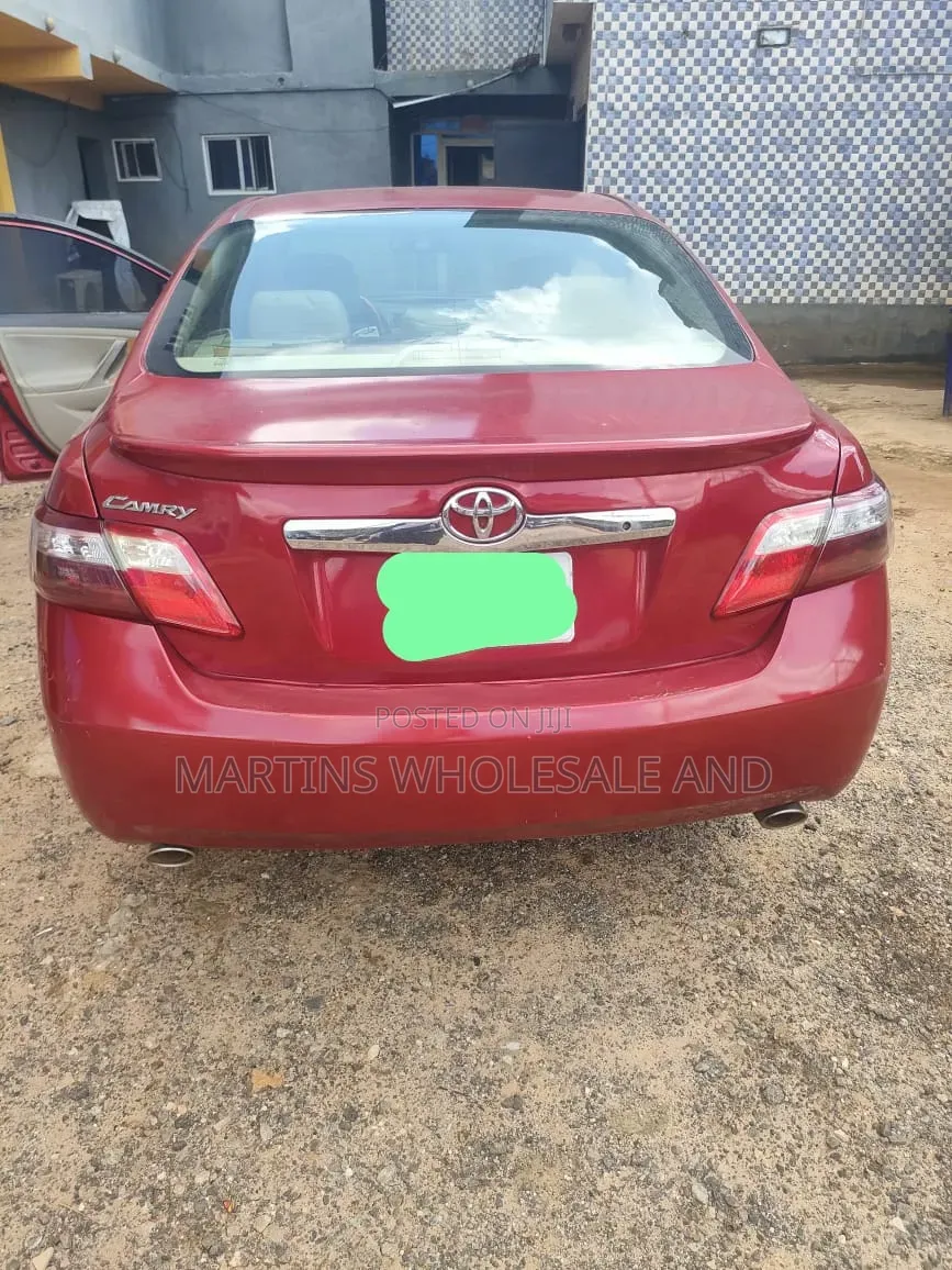 Toyota Camry Xle V6