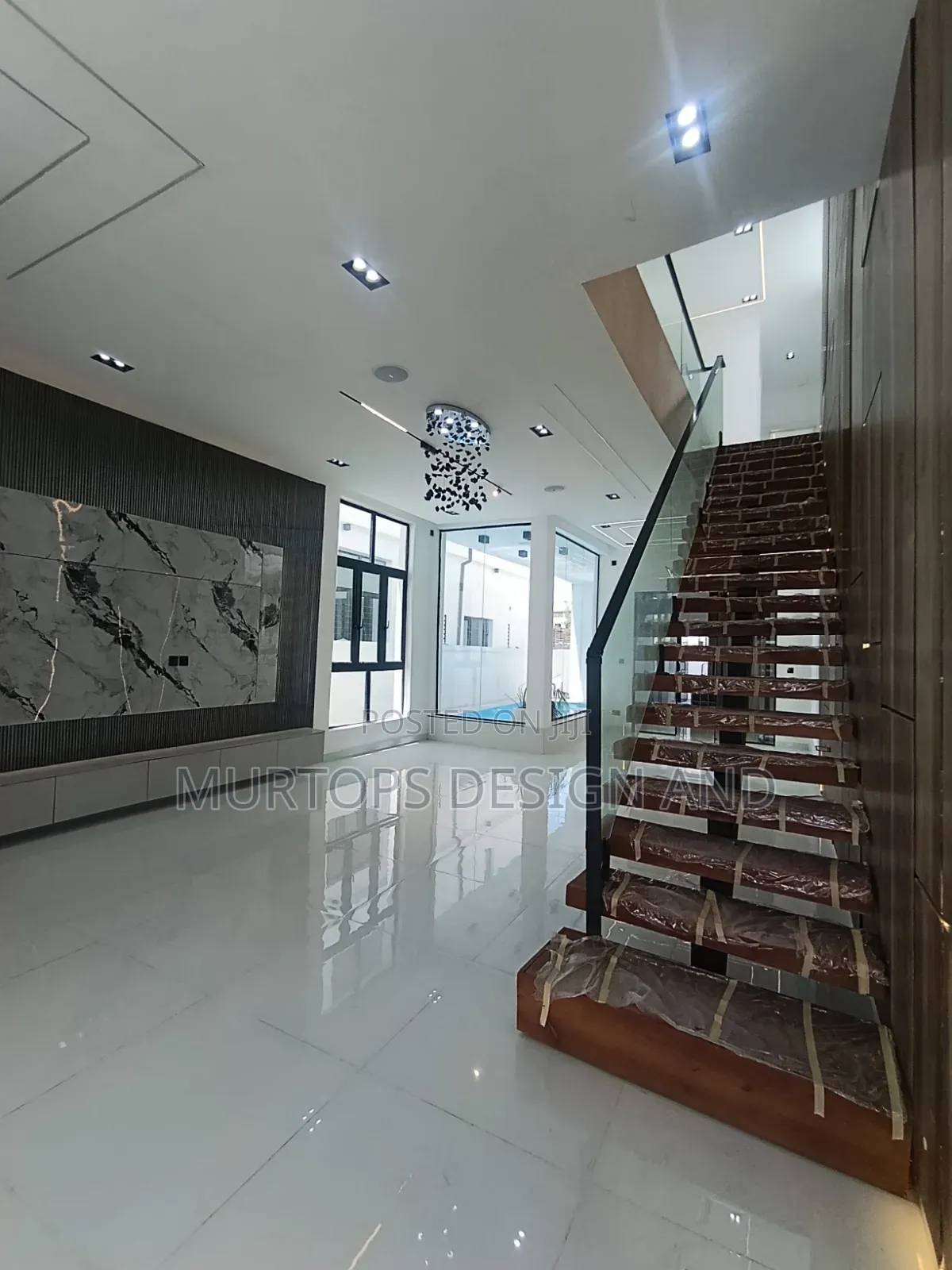 5bdrm Duplex in Ikota Gra, Lekki Phase 2 for sale