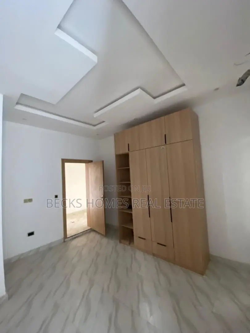 Furnished 4bdrm Duplex in Magodo for sale