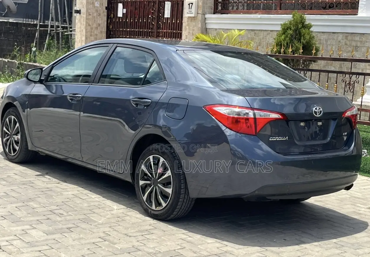 Toyota Corolla LE 4dr Sedan (1.8L 4cyl CVT) 2014 Gray