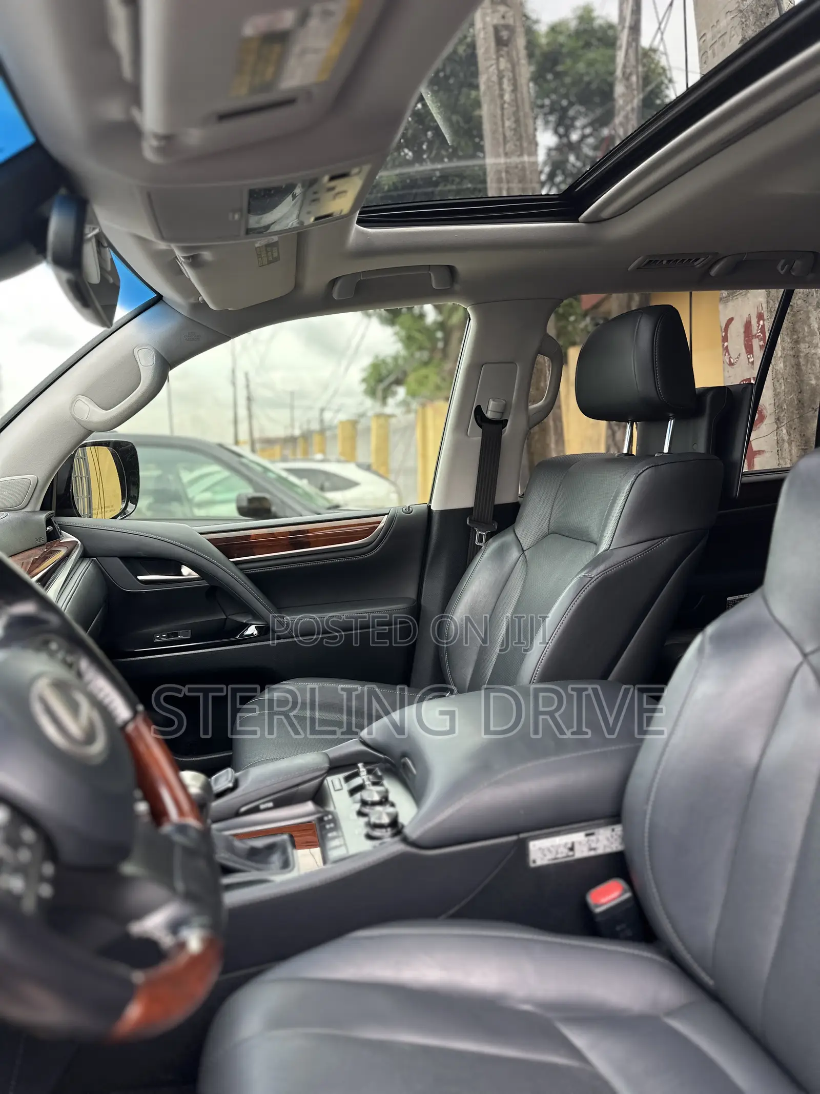 Lexus LX 570 AWD 2017 Black