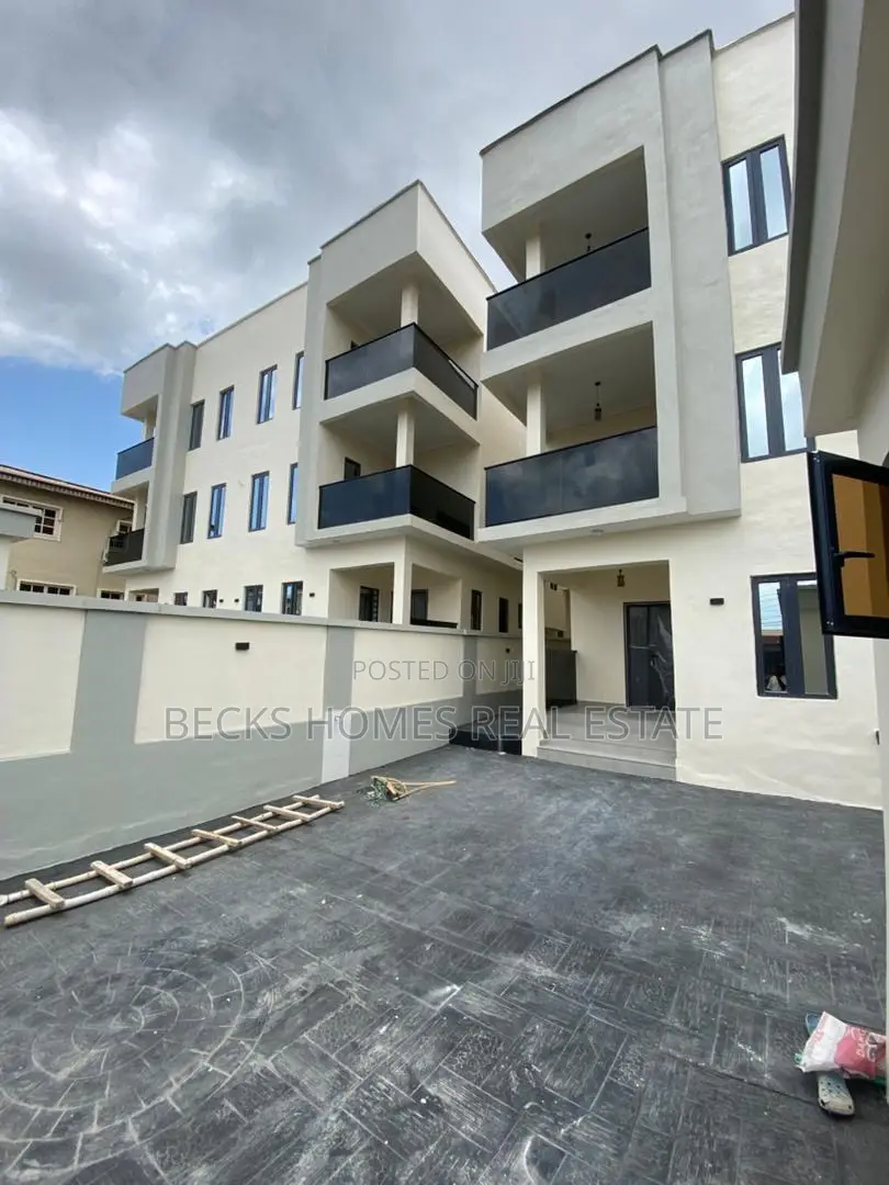 Furnished 5bdrm Duplex in Magodo for sale