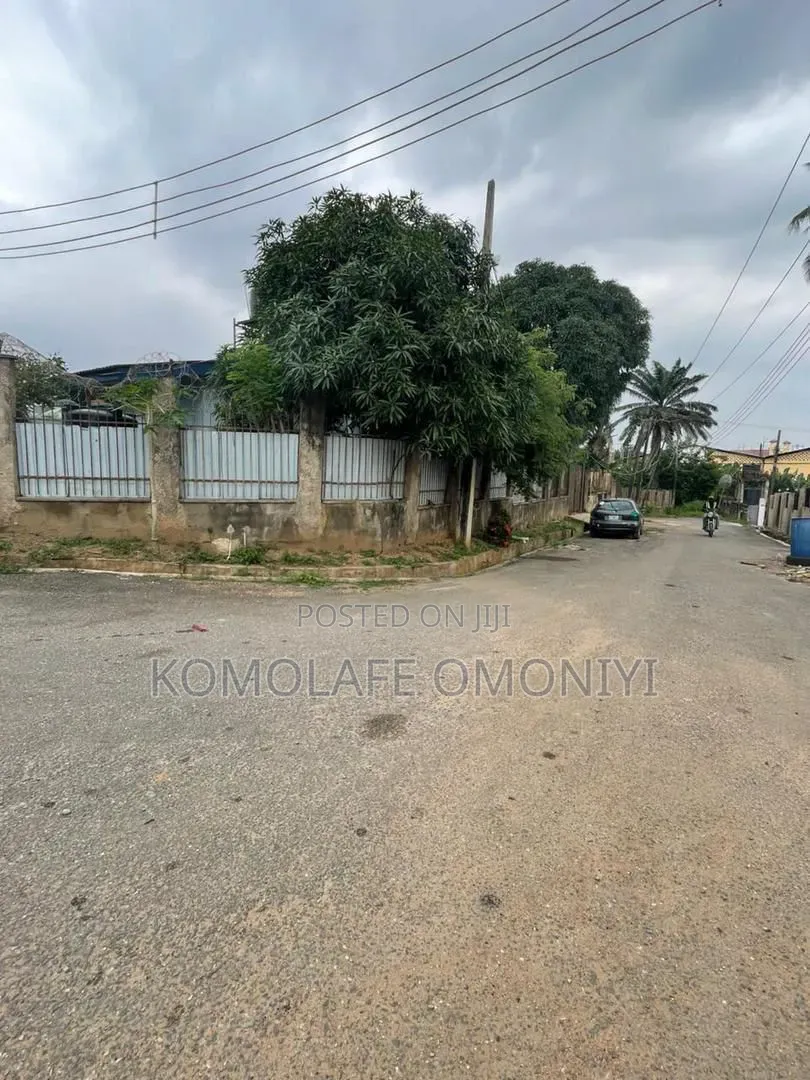 3bdrm Bungalow in Olusoji, Oluyole for sale