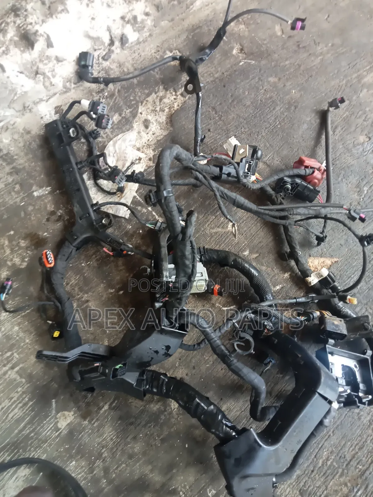 Clean Tokunbo Engine Wiring Harness for Changan Cs95 (Complete Set)