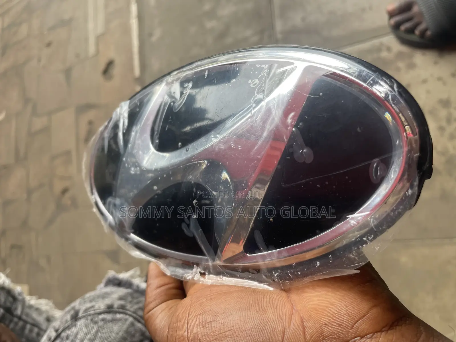 Front Grille Logo Hyundai Sonata 2018 Sport Available