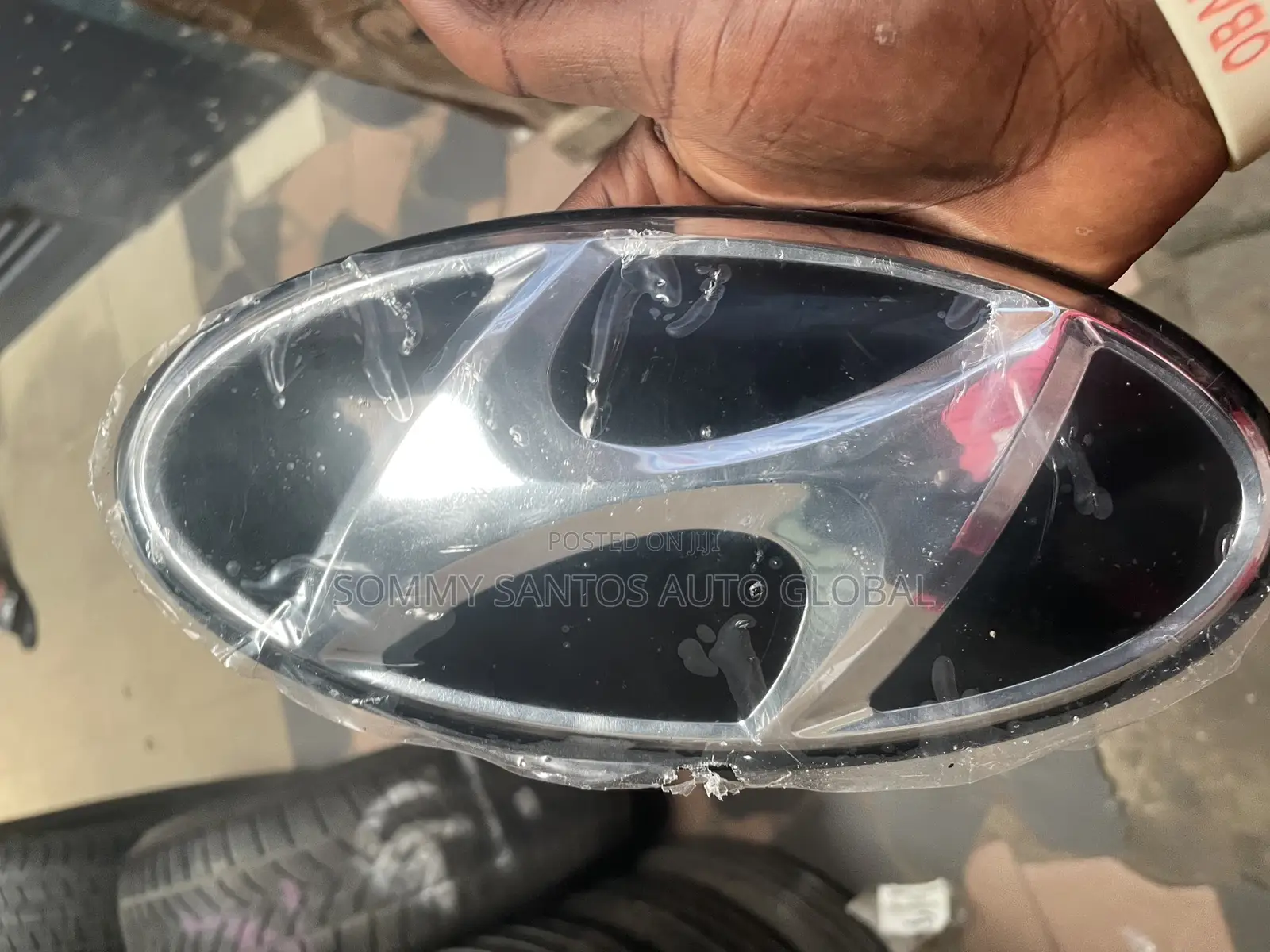 Front Grille Logo Hyundai Sonata 2018 Sport Available