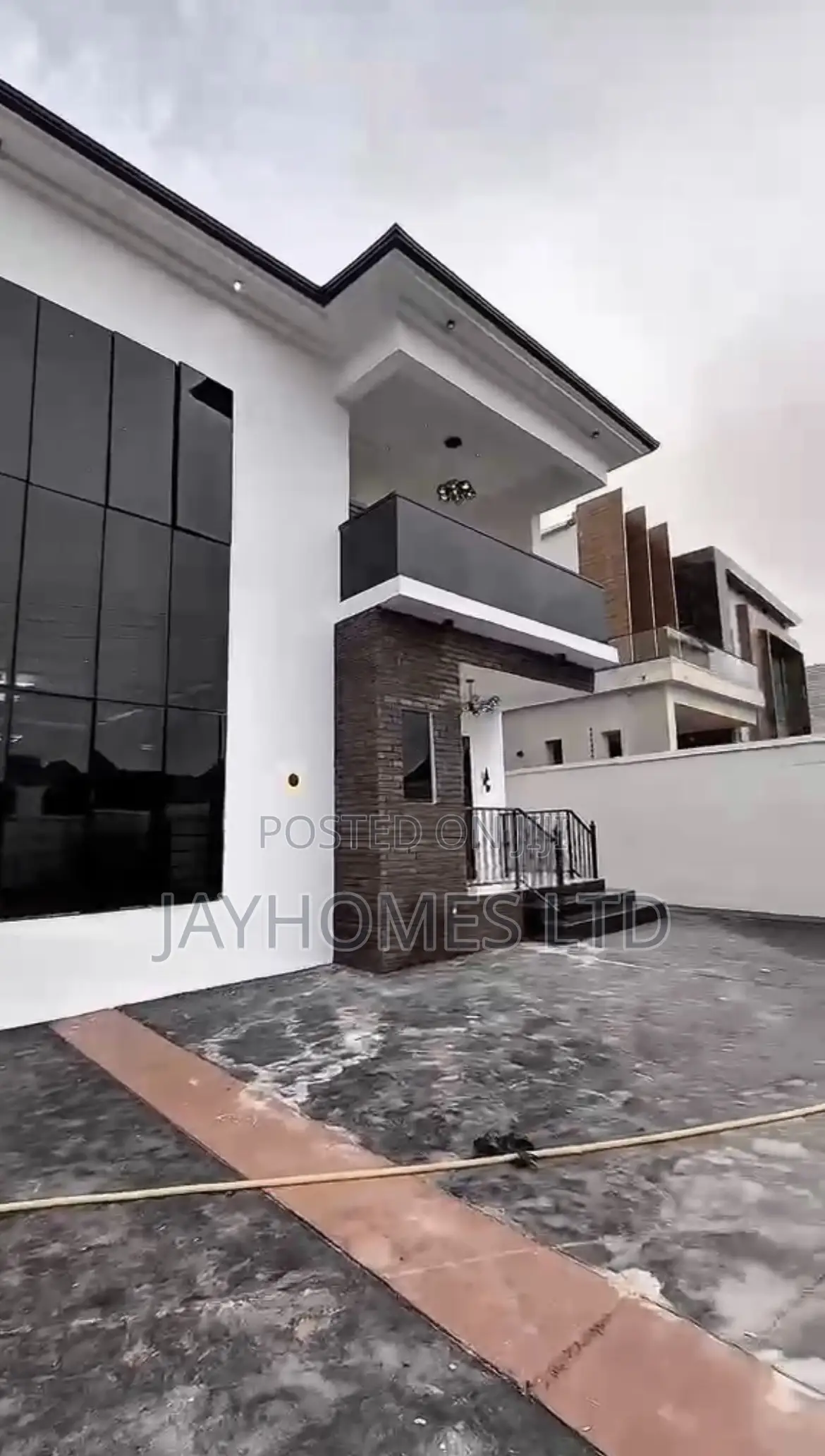 5bedroom Duplex With Pivot Bulletproof Door for Sale in Rehoboth Asaba