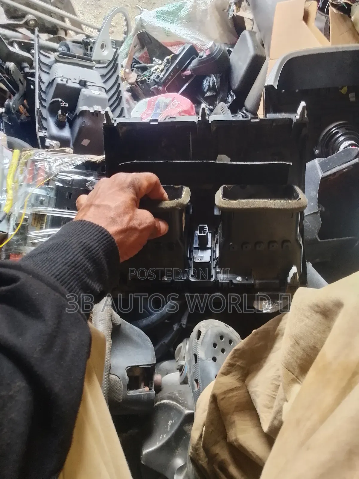 Dashboard Center Vent for Cr-v 012