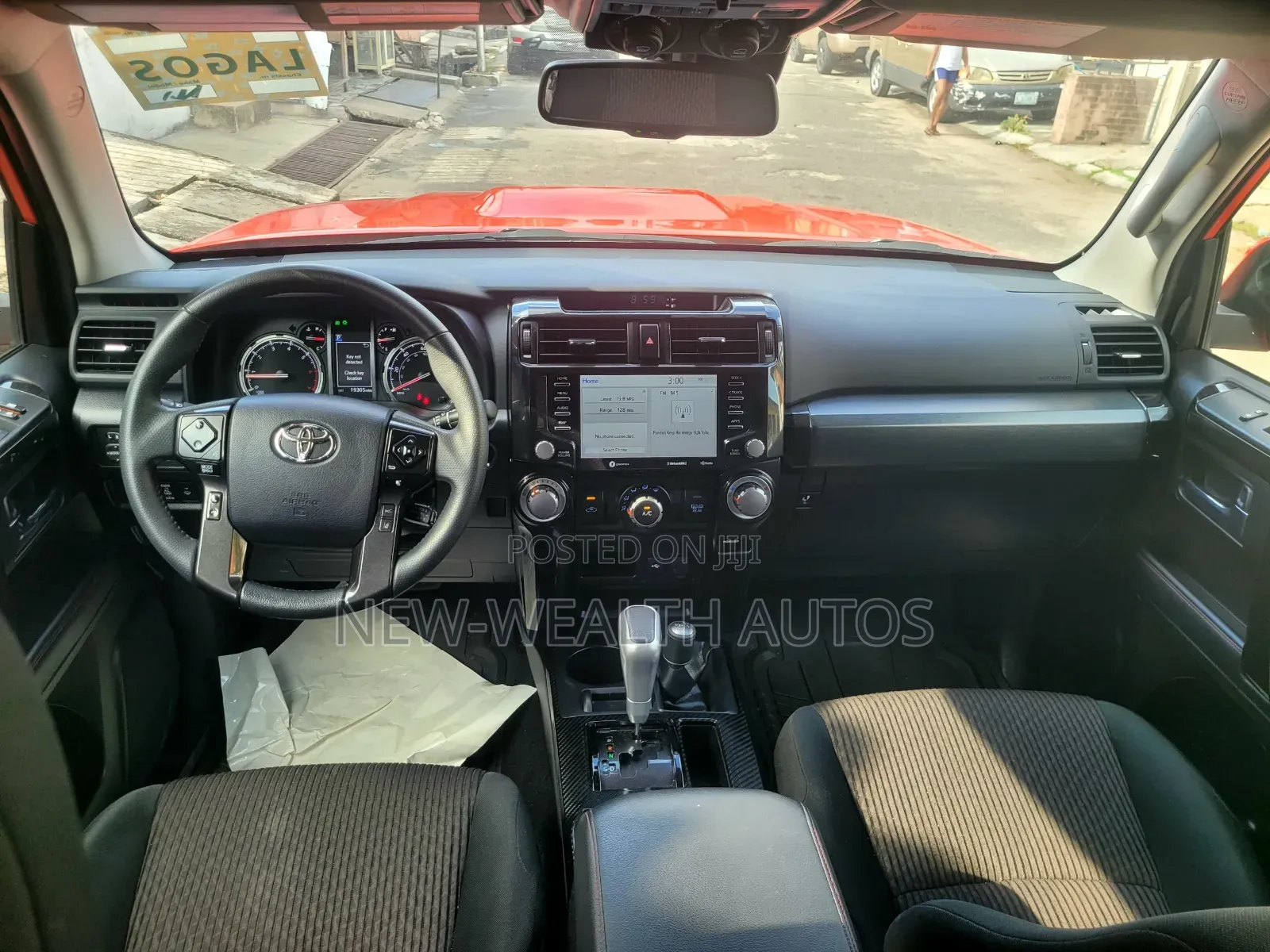 Toyota 4-Runner TRD Off Road 4WD 2024 Orange