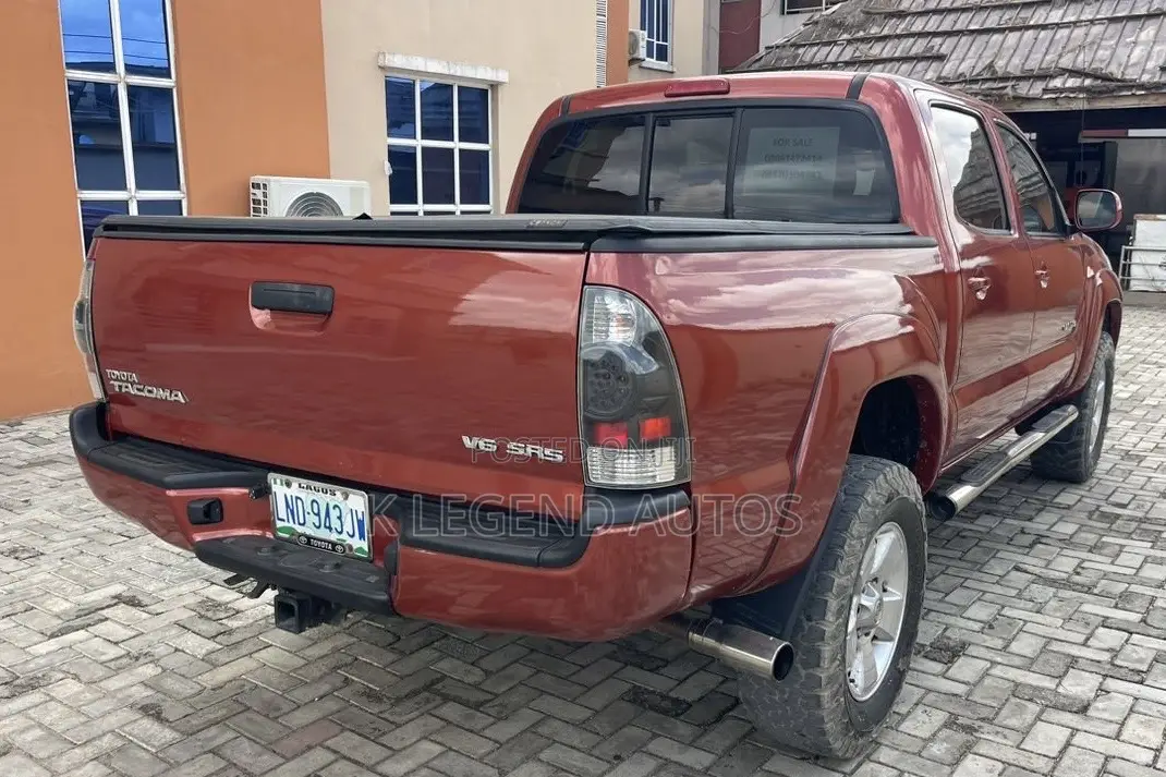 Toyota Tacoma 2008 Red