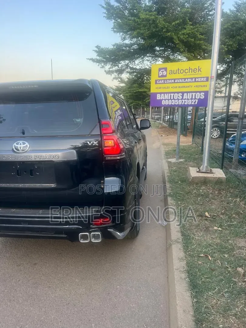 Toyota Land Cruiser Prado 2022 Black