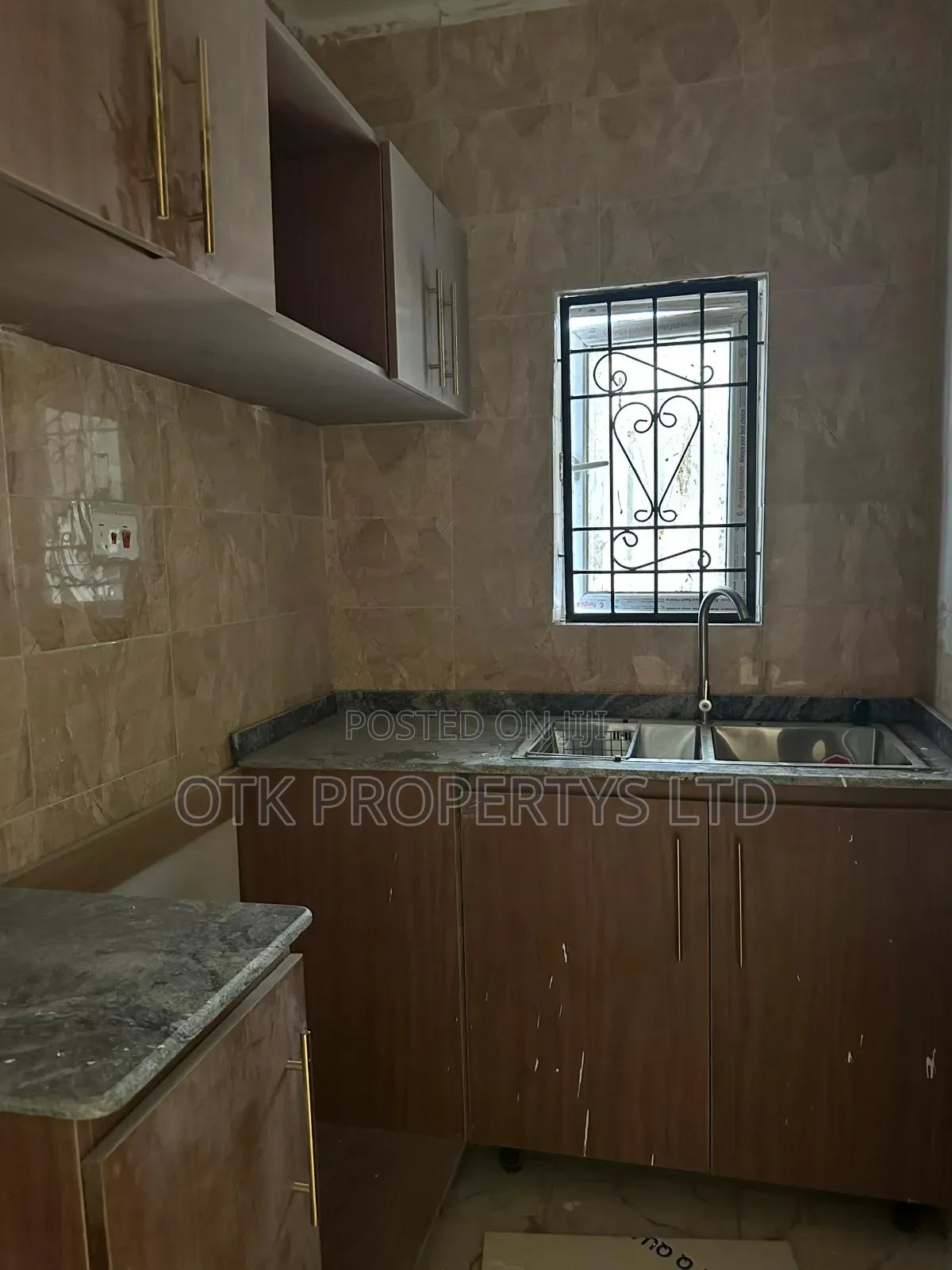 1bdrm Block of Flats in Nnpc Estate, Before for rent