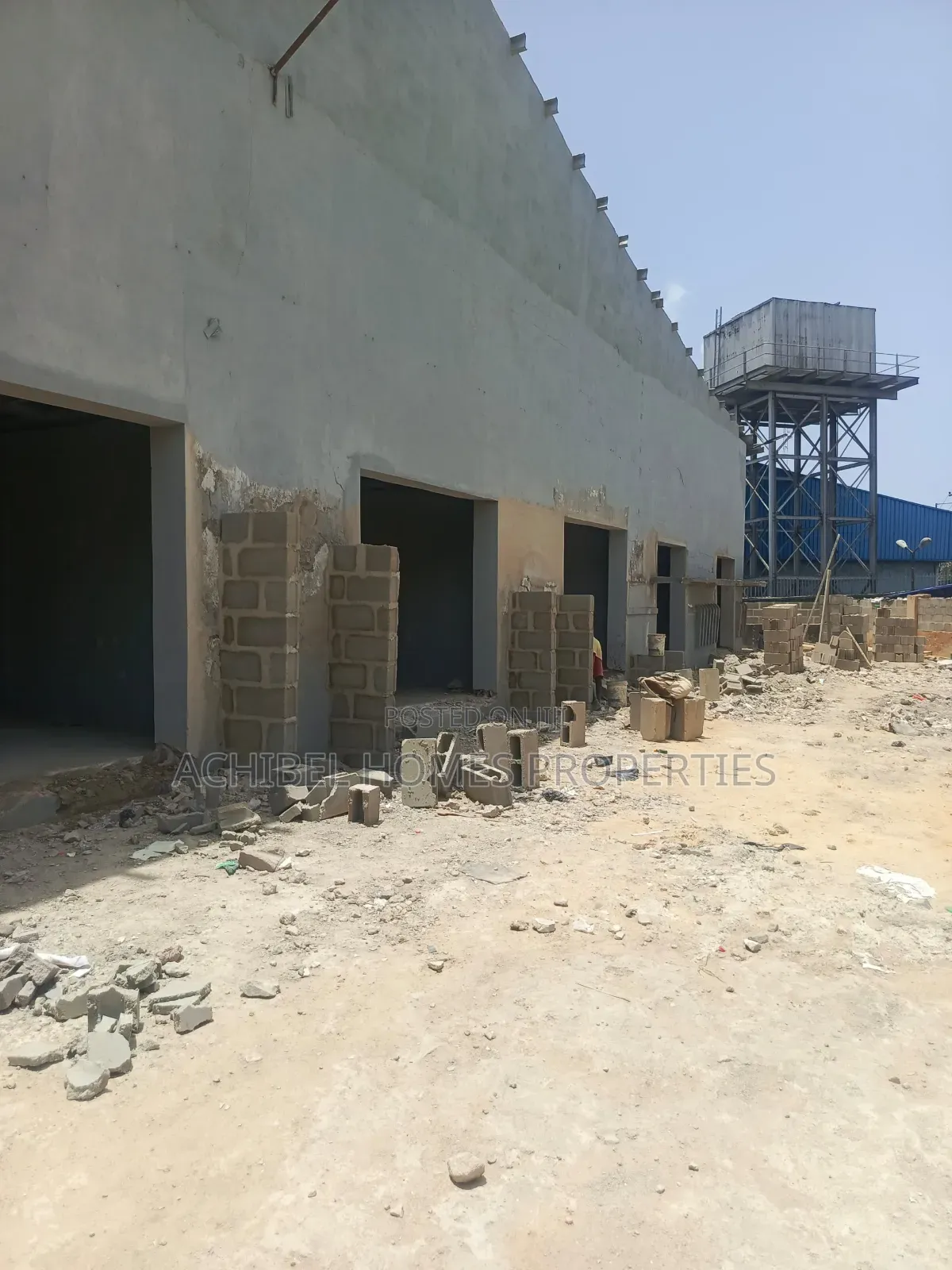 A 100 Square Meter Warehouse for Lease