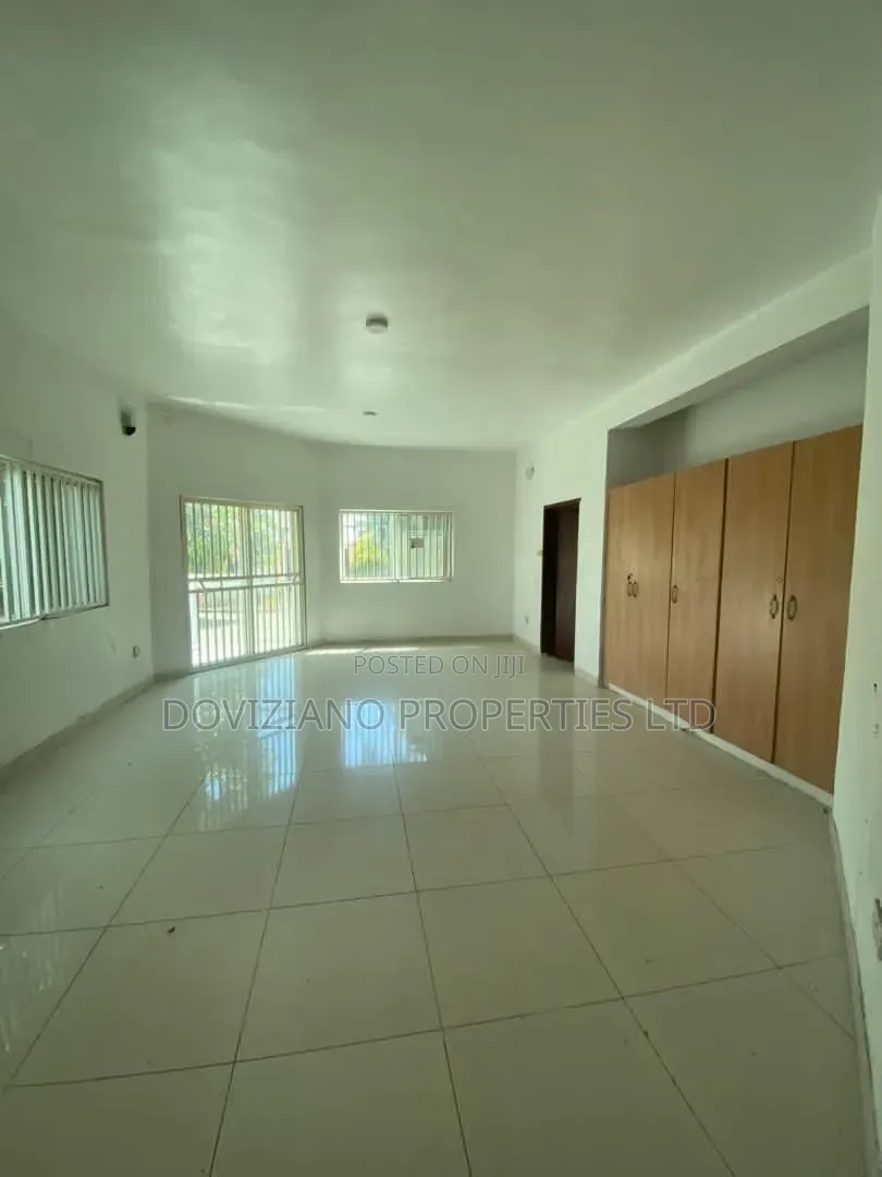 3bdrm Block of Flats in Victoria Island Extension for rent