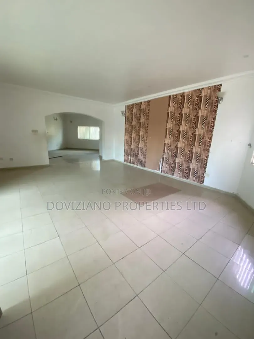 3bdrm Block of Flats in Victoria Island Extension for rent