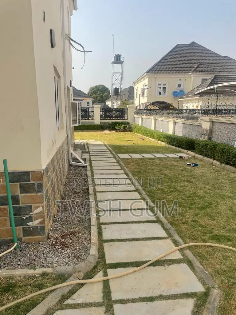 5bdrm Duplex in Admiralty Estate for rent