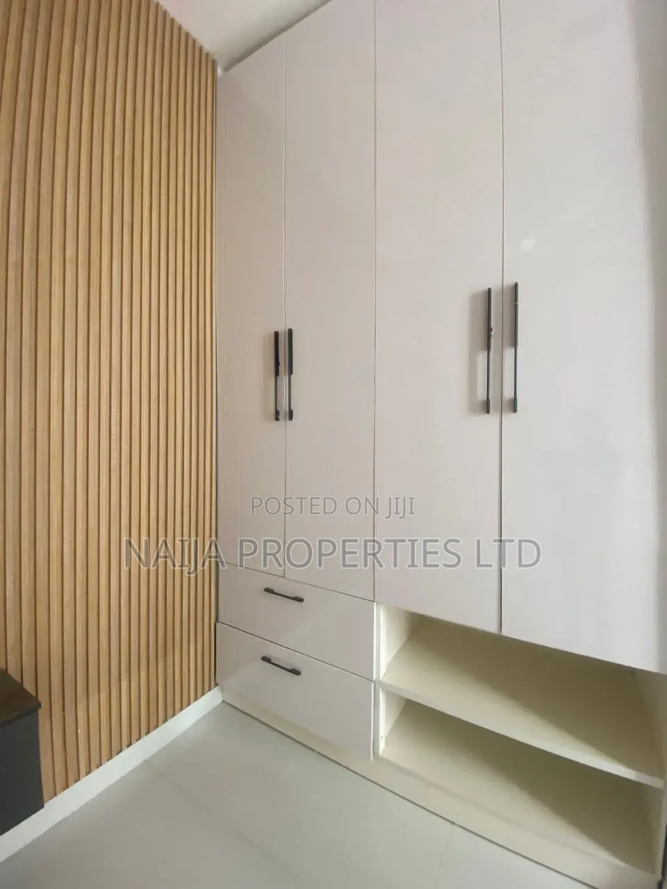 5bdrm Duplex in Oral Estate, Ikota for sale