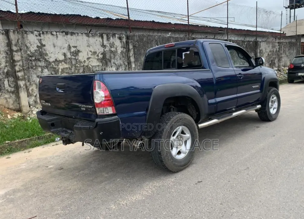 Toyota Tacoma X-Runner 2008 Blue