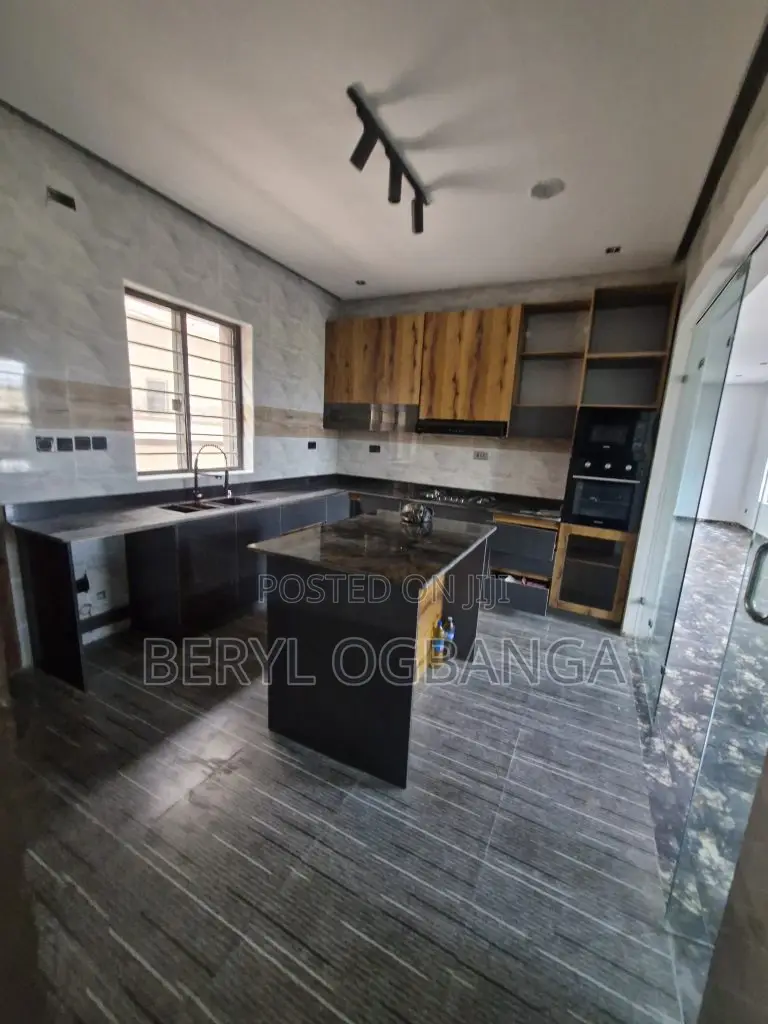 4bdrm Duplex in Ado / Ajah for sale