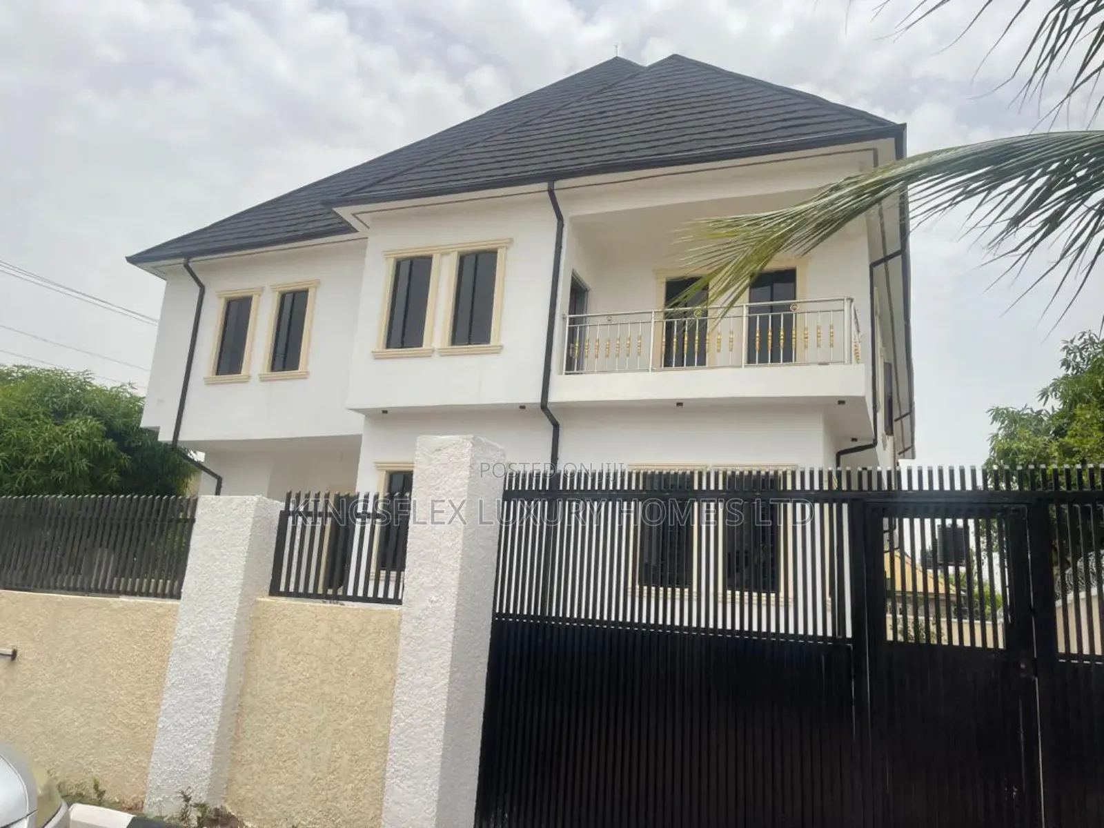 5bdrm Duplex in Prince And Princess, Kaura for sale