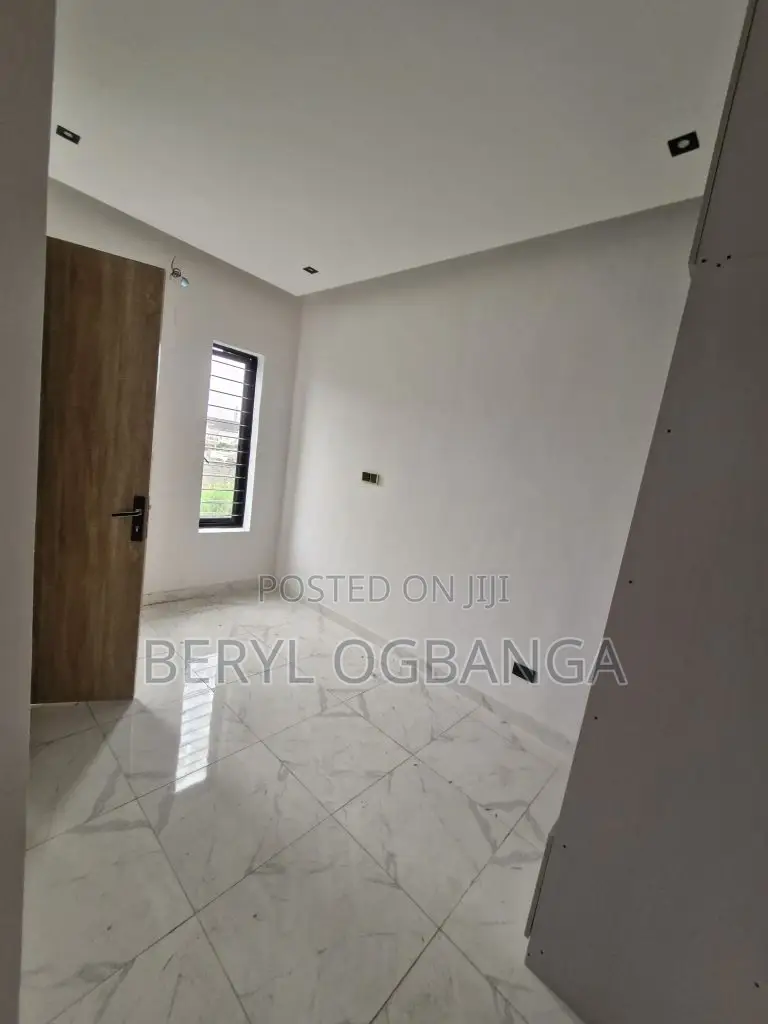 4bdrm Duplex in Ado / Ajah for sale
