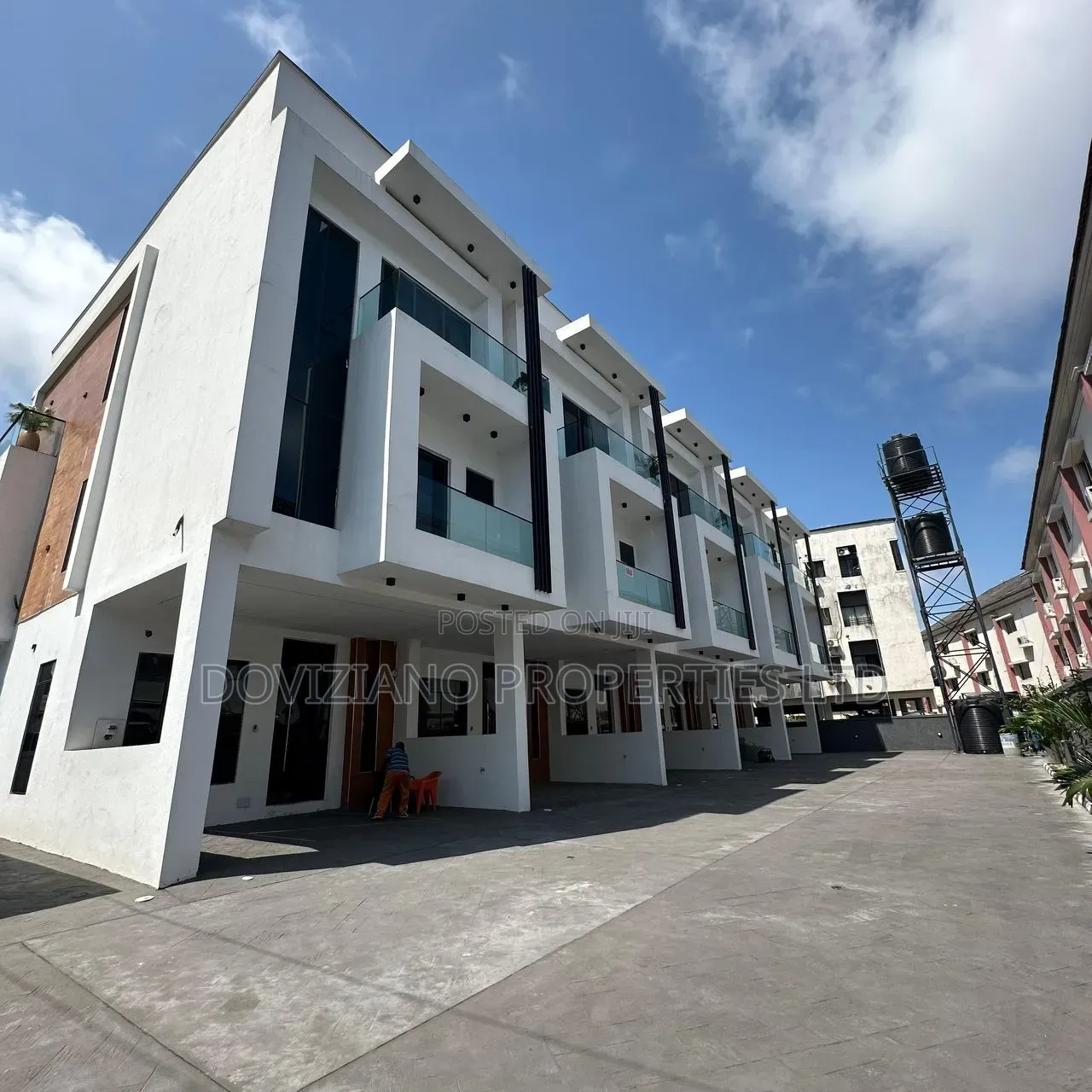 4bdrm Duplex in Osapa london for sale