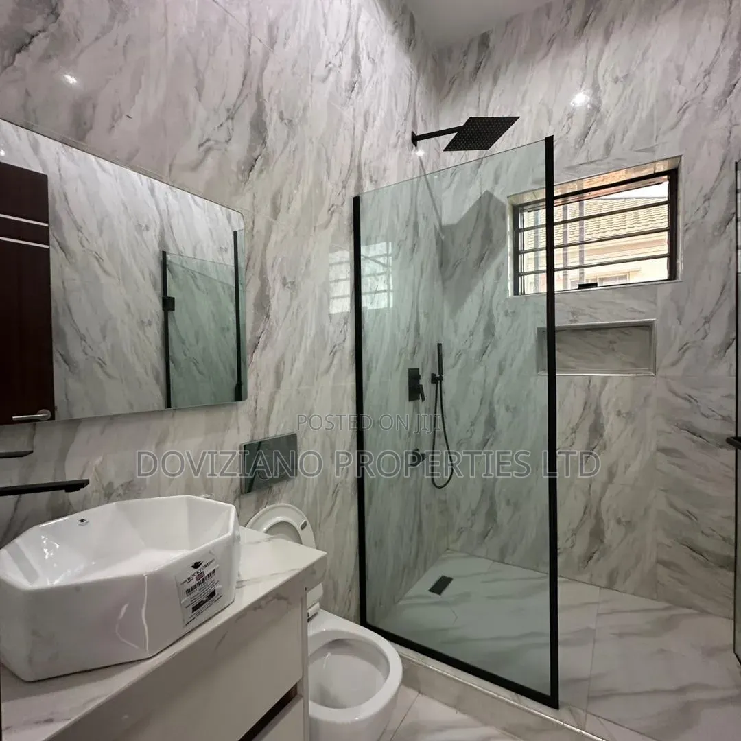 4bdrm Duplex in Osapa london for sale