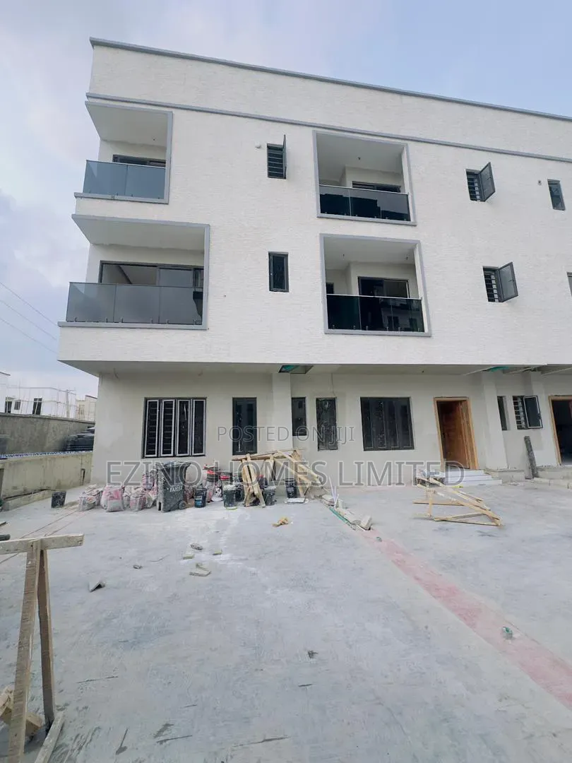 4bdrm Duplex in Mini Estate, Lekki Phase 1 for sale