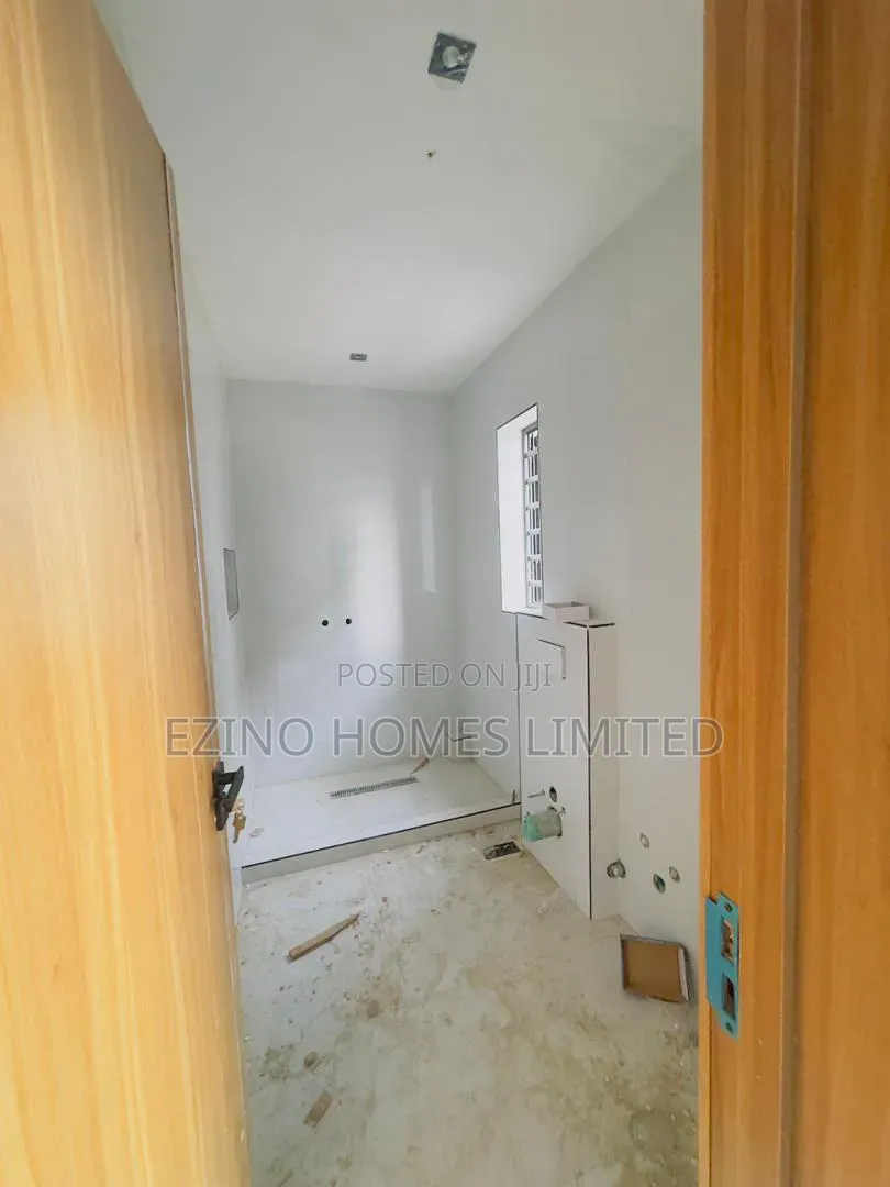 4bdrm Duplex in Mini Estate, Lekki Phase 1 for sale