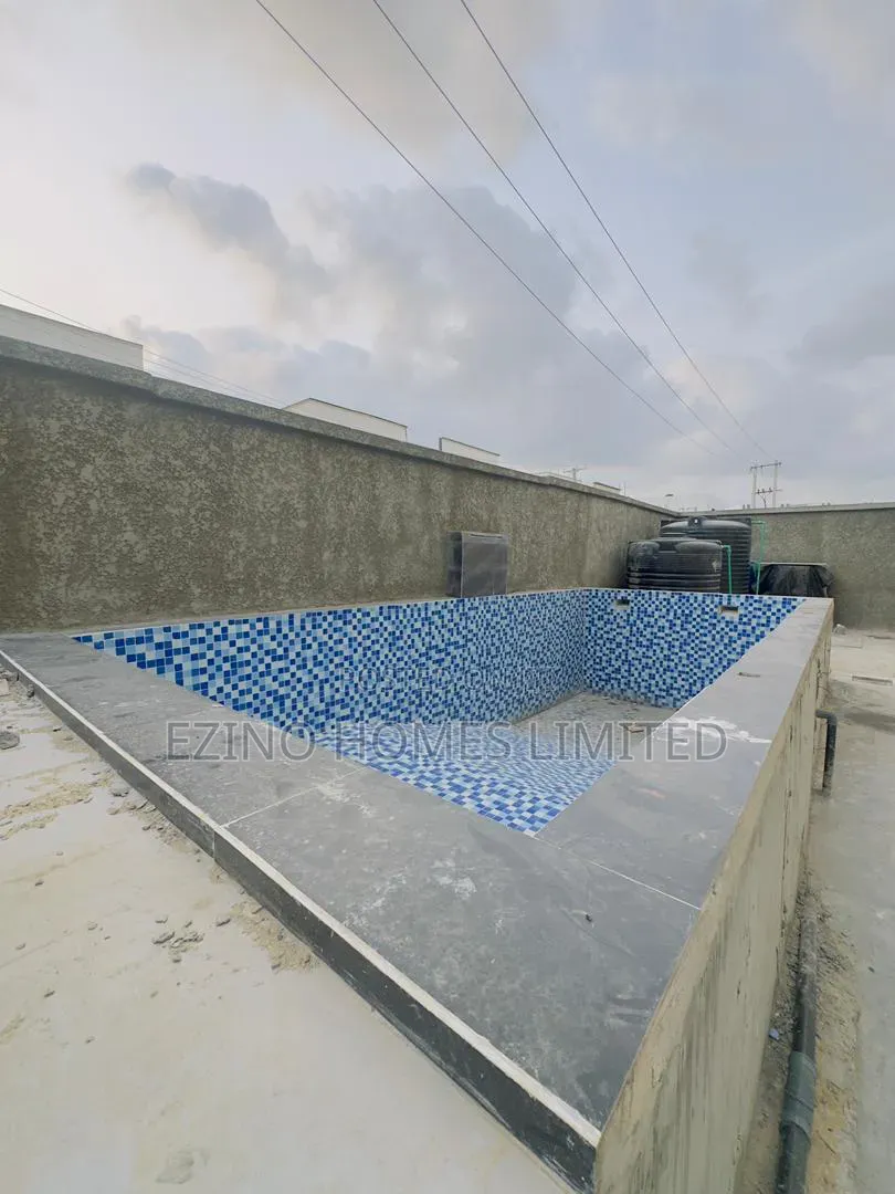 4bdrm Duplex in Mini Estate, Lekki Phase 1 for sale