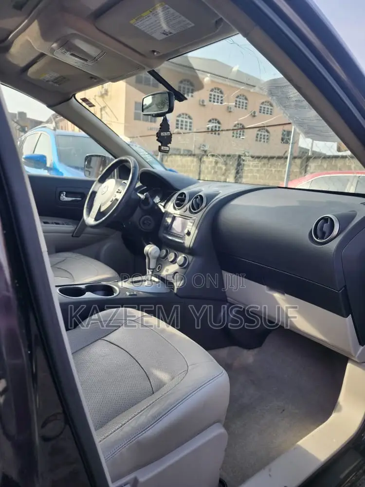 Nissan Rogue SV 2011 Burgundy