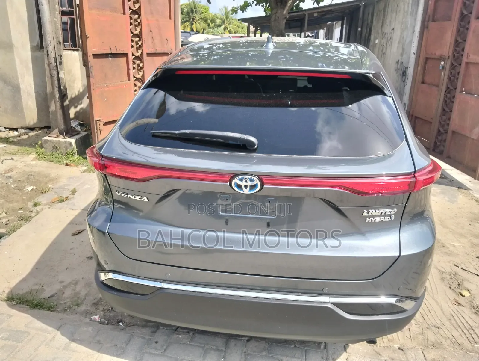 Toyota Venza Limited 2022 Blue