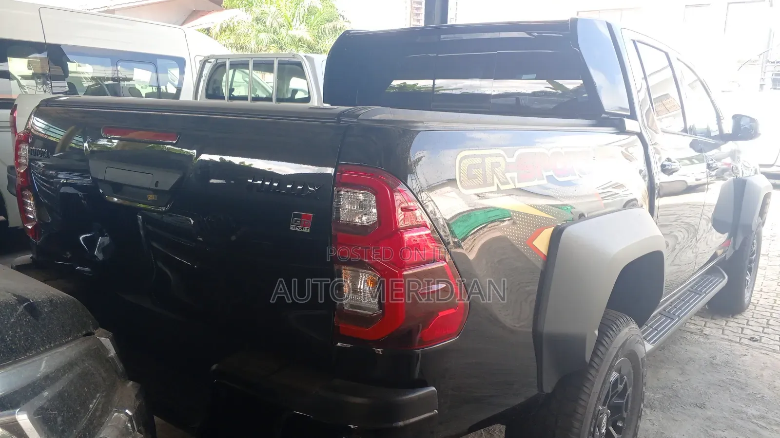 New Toyota Hilux 2025 Black