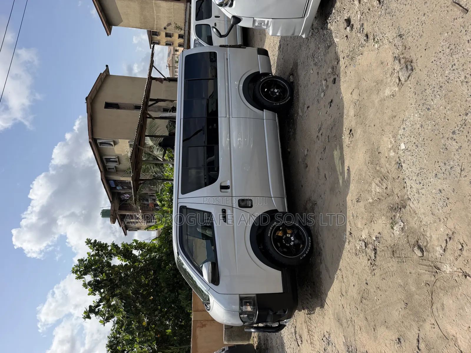 Toyota HiAce 2013 Silver