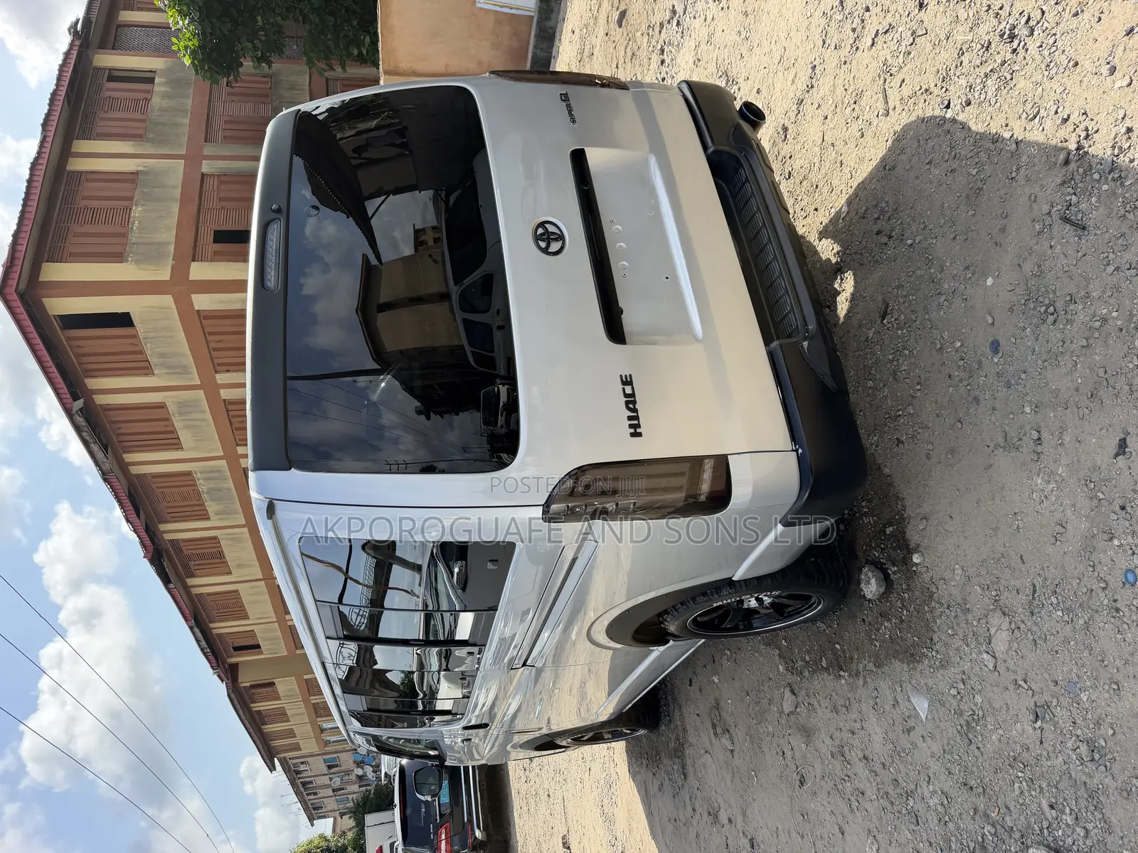 Toyota HiAce 2013 Silver