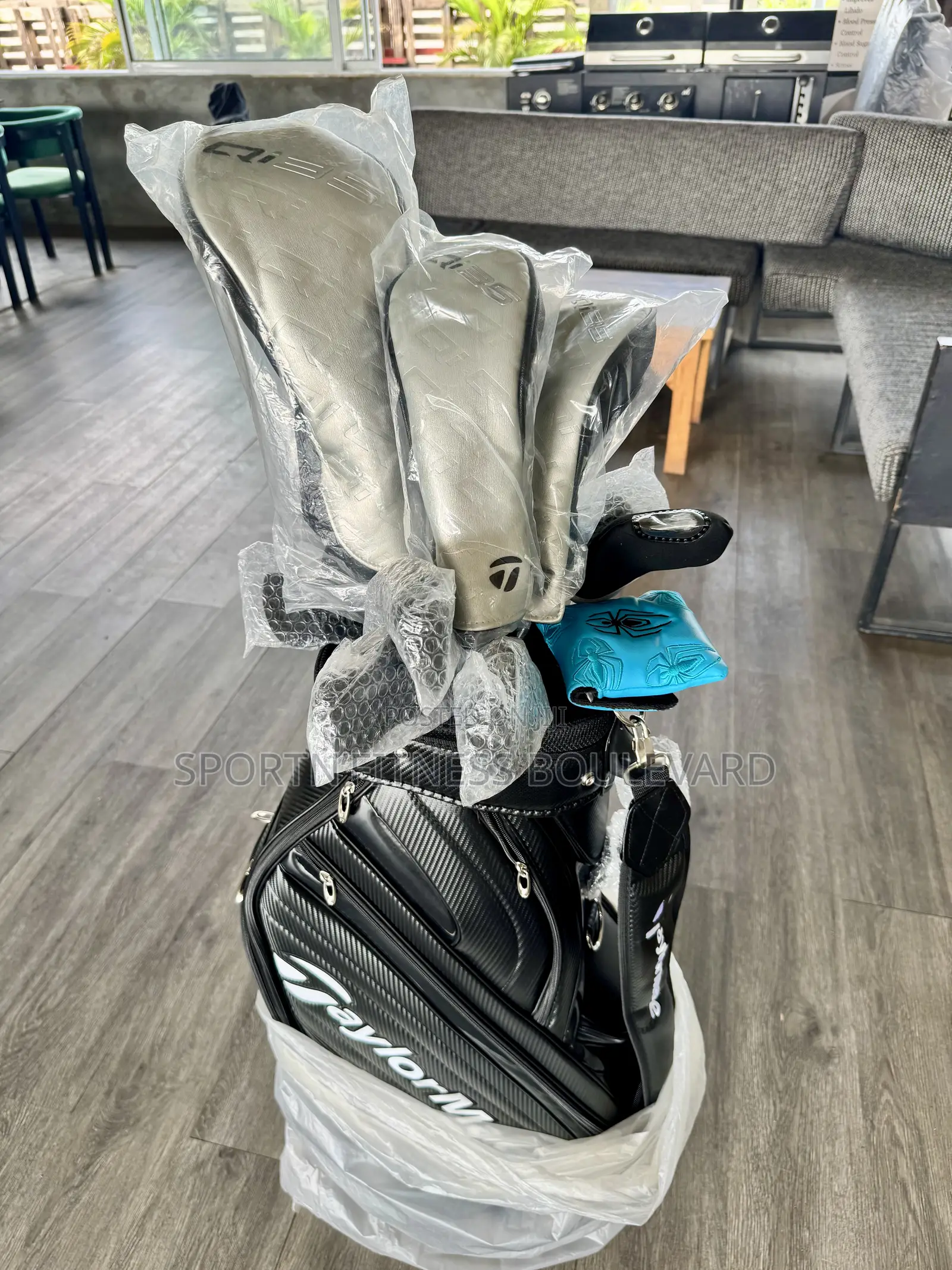 Taylormade Qi10 Complete Golf Set