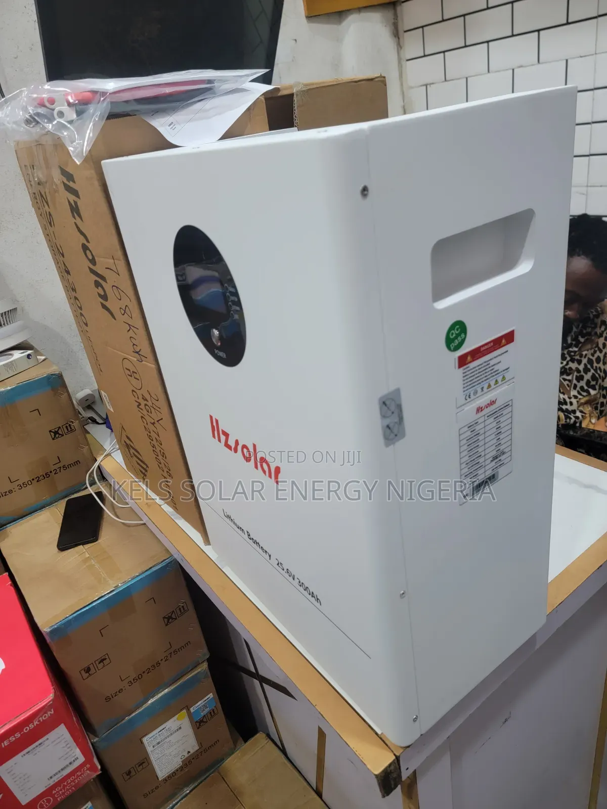 7.6kwh Hzsolar Lithium Battery 24v