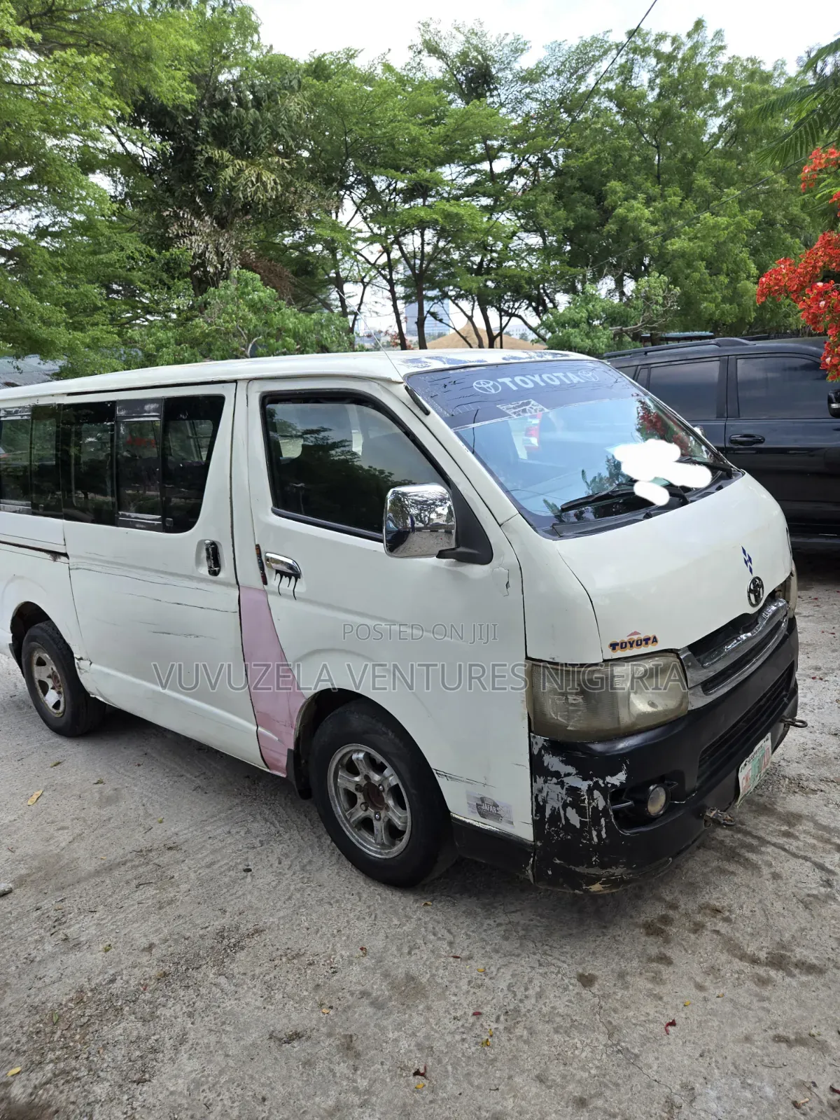 Toyota HiAce 2010 White