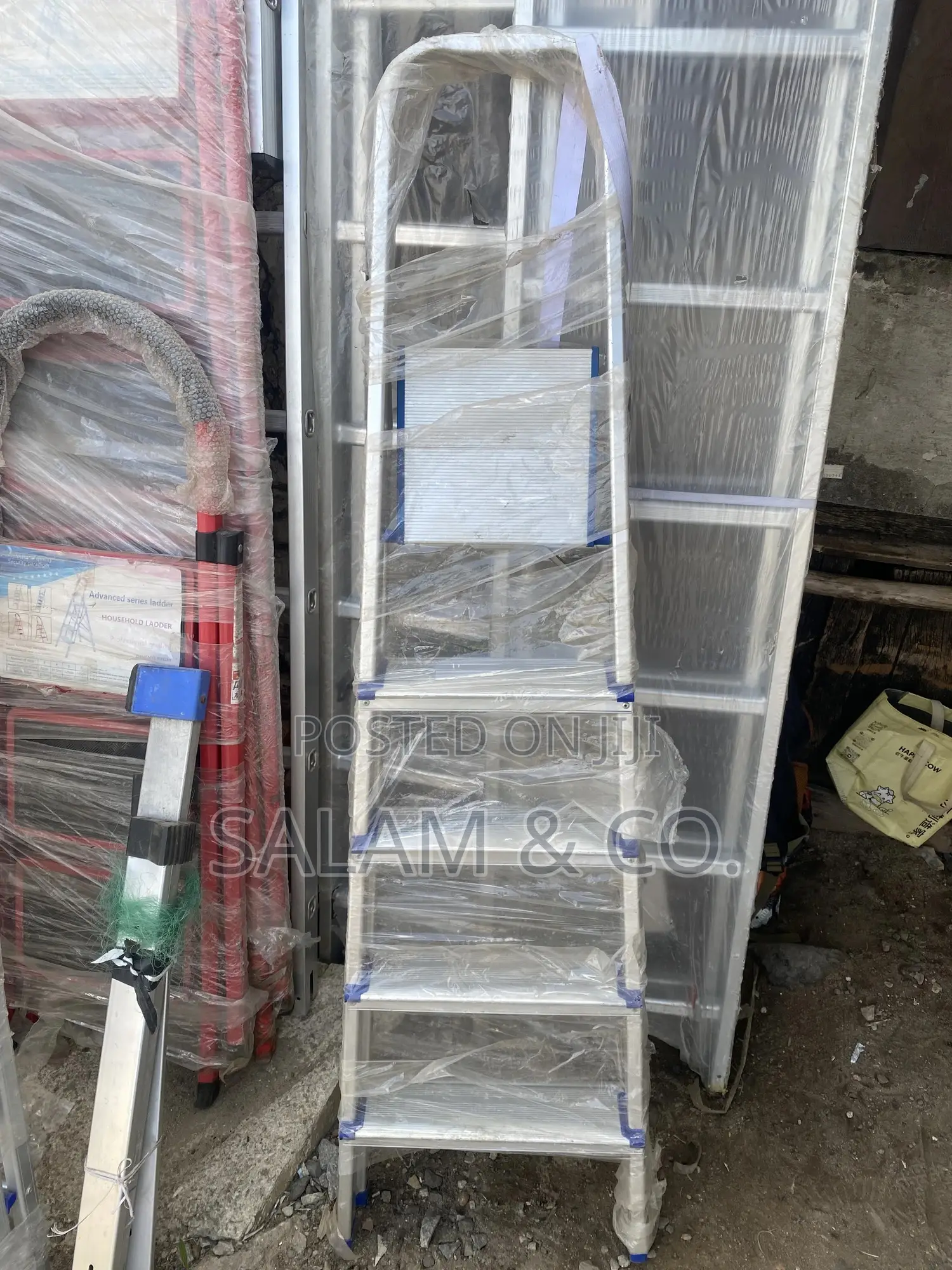 5-Step Aluminum Folding Ladder-150kg Capacity, Anti-Slip, Space-Saving