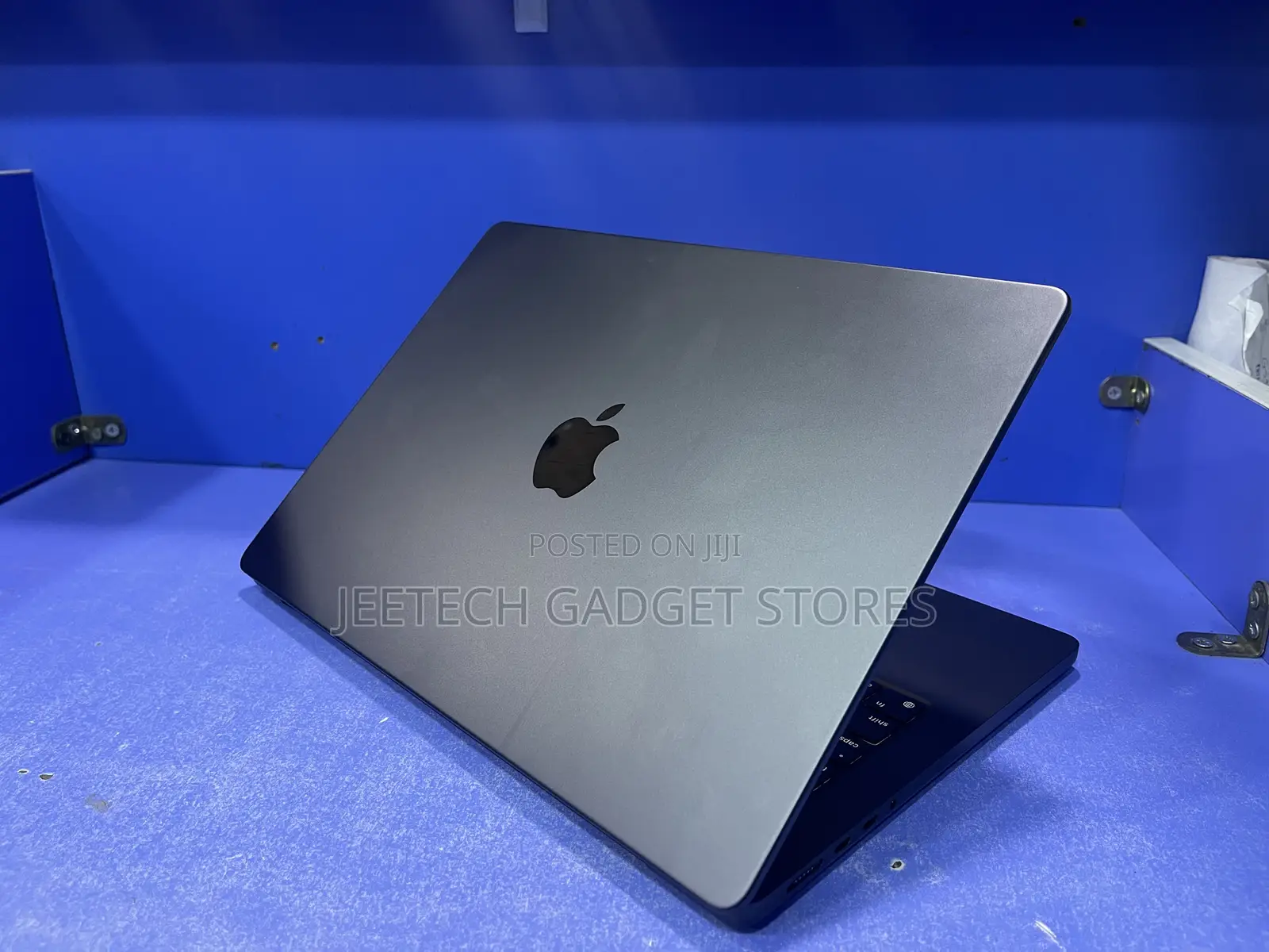 Laptop Apple MacBook Pro 2023 M3 8GB Apple M3 SSD 512GB