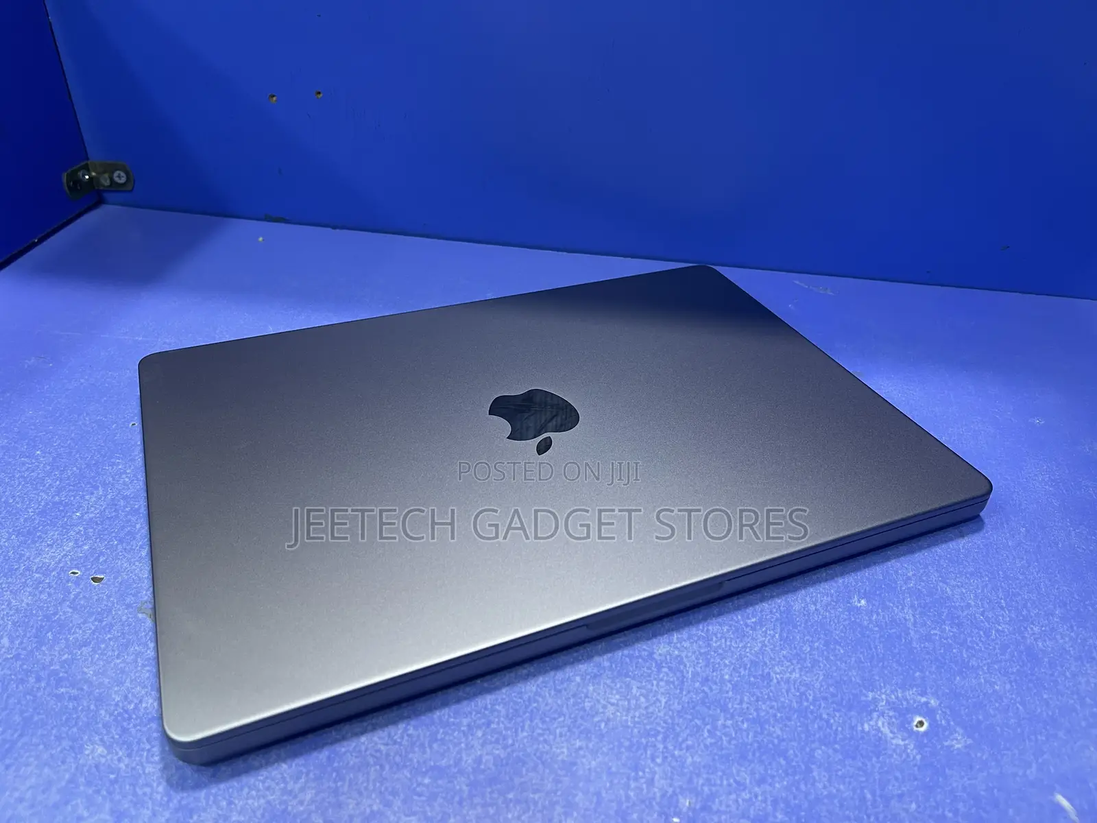 Laptop Apple MacBook Pro 2023 M3 8GB Apple M3 SSD 512GB