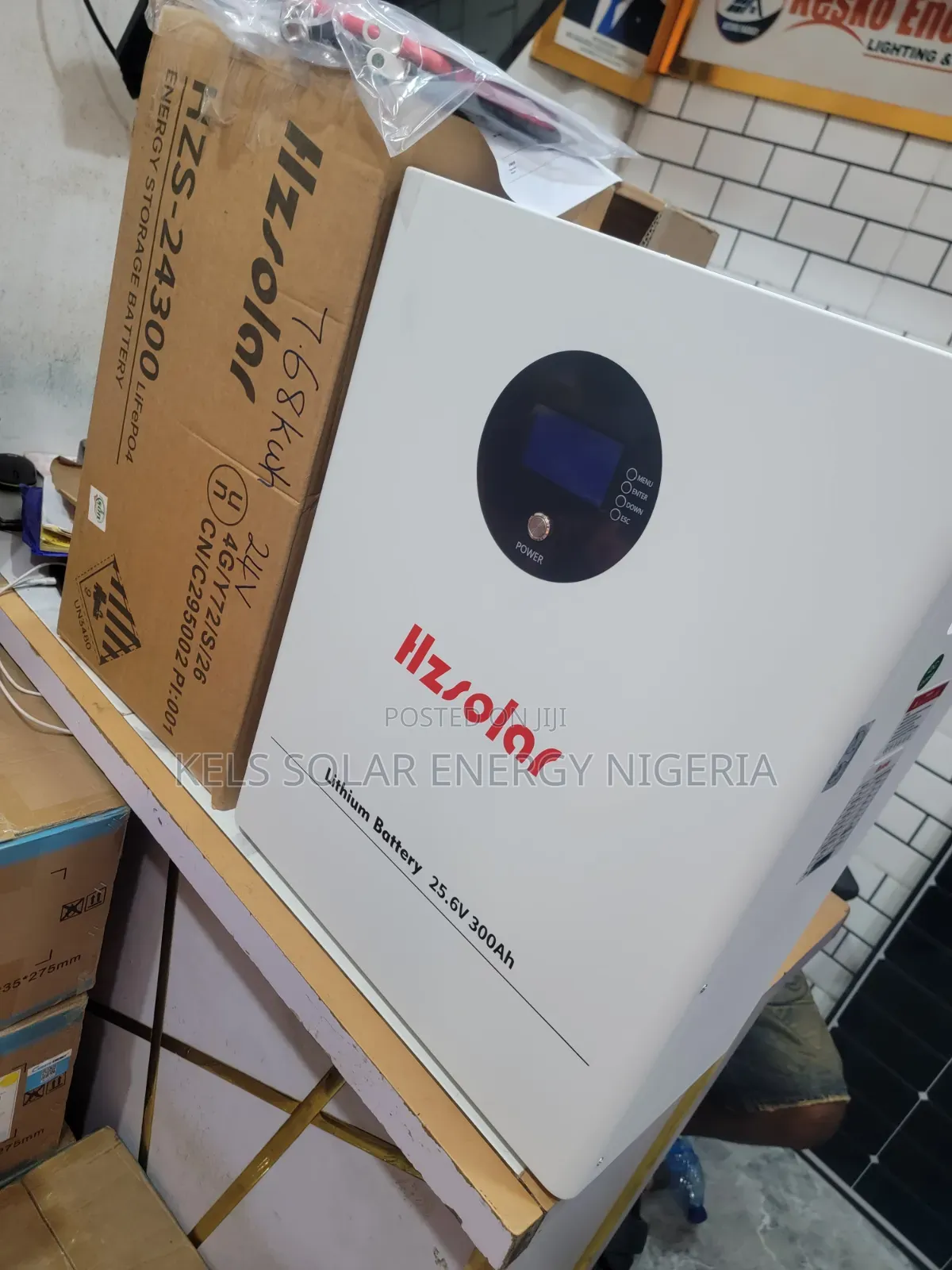 7 6kwh Hzsolar Lithium Battery 24v