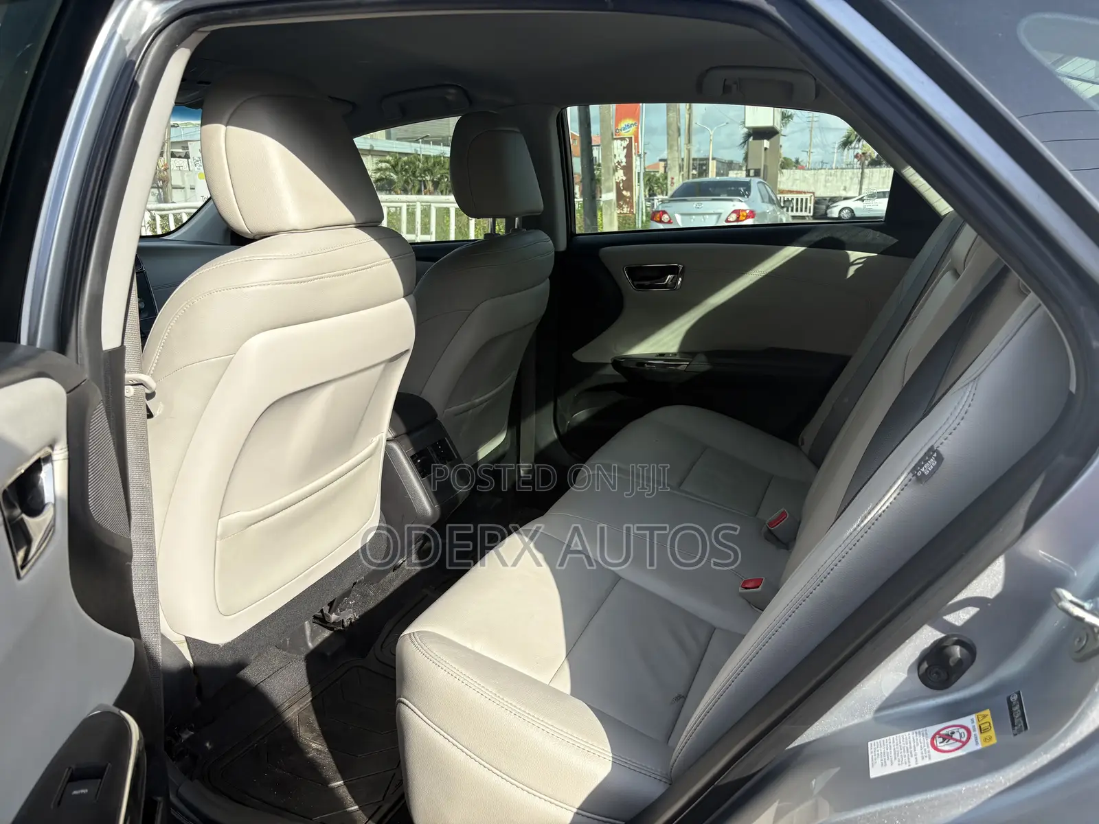 Toyota Avalon XLE (3.5L 6cyl 6A) 2018 Silver