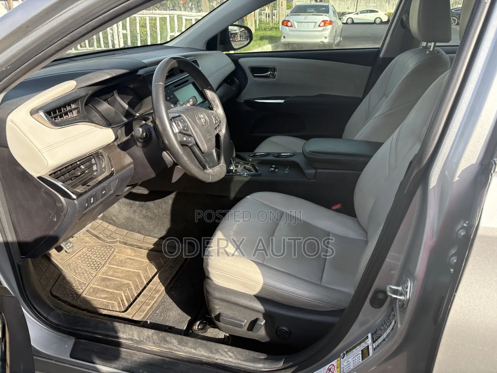 Toyota Avalon XLE (3.5L 6cyl 6A) 2018 Silver
