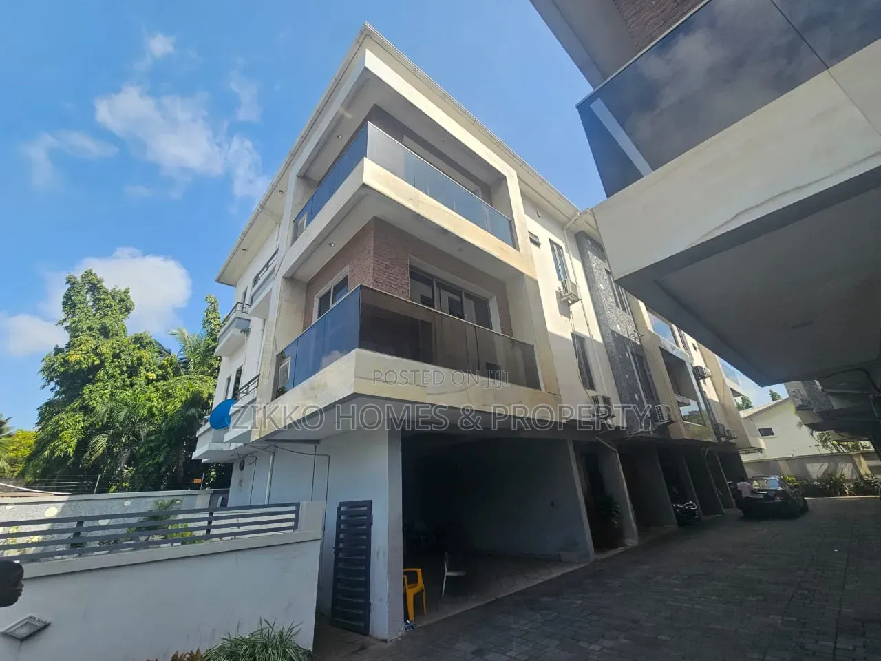 Furnished 4bdrm Townhouse/Terrace in Ono Ikoyi for sale