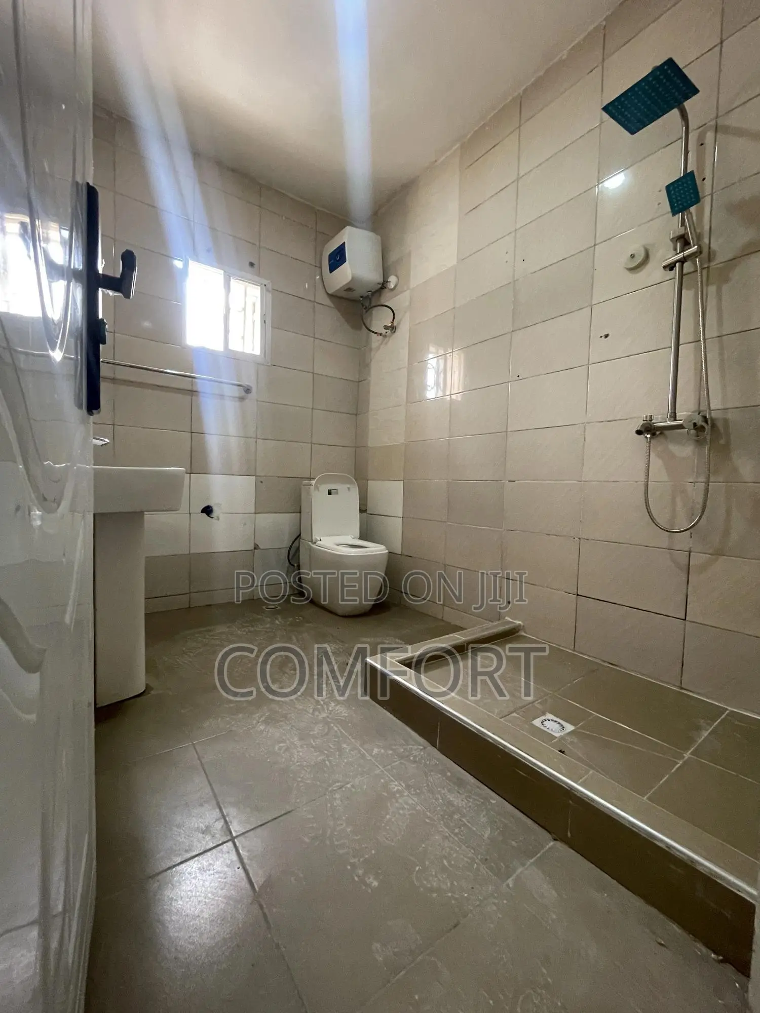 4bdrm Townhouse / Terrace in Karmo for rent
