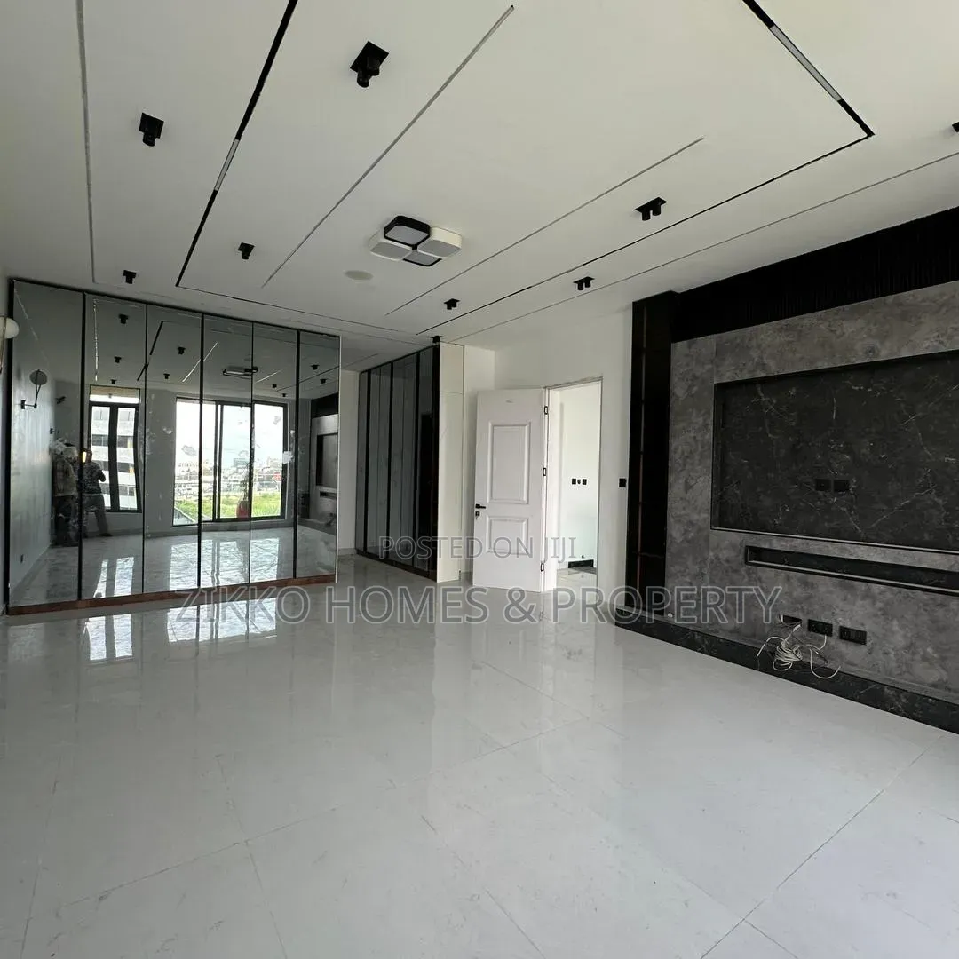 4bdrm Townhouse/Terrace in Lekki for sale